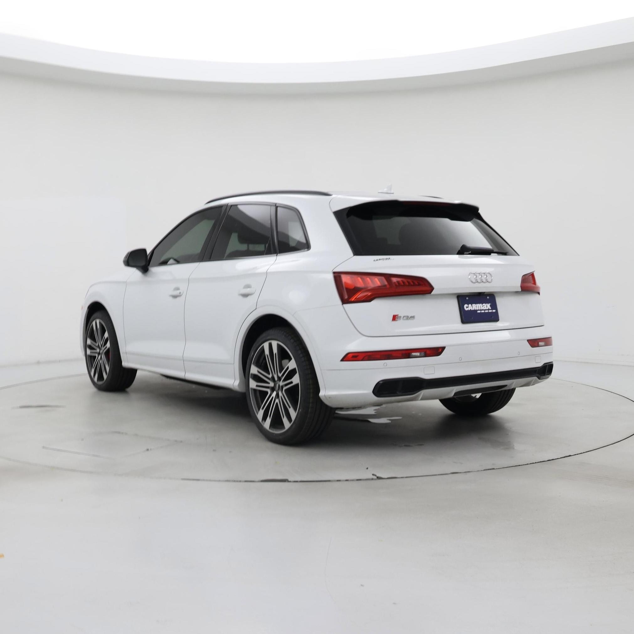 Thumbnail: 2020 Audi SQ5 - 2