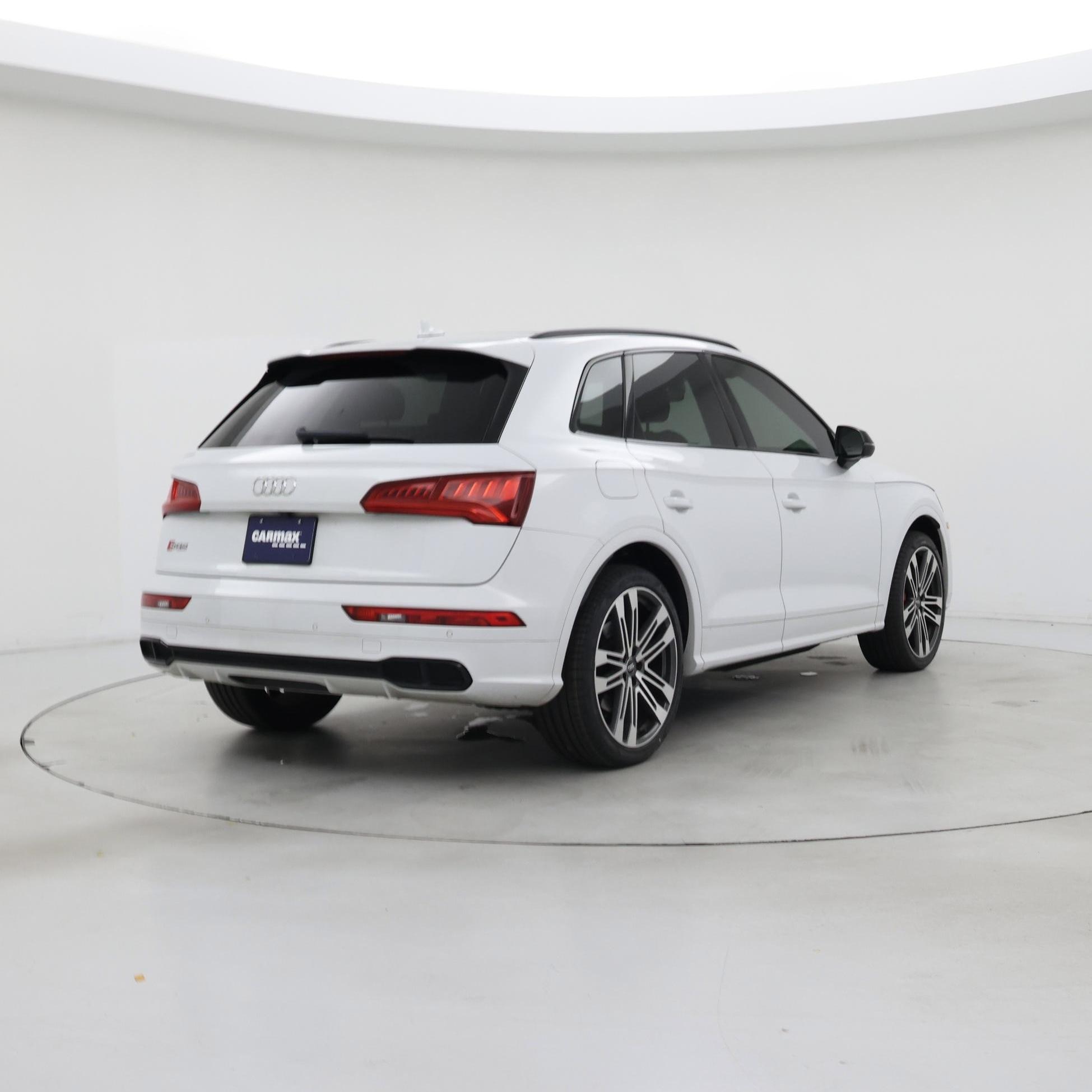 Thumbnail: 2020 Audi SQ5 - 8