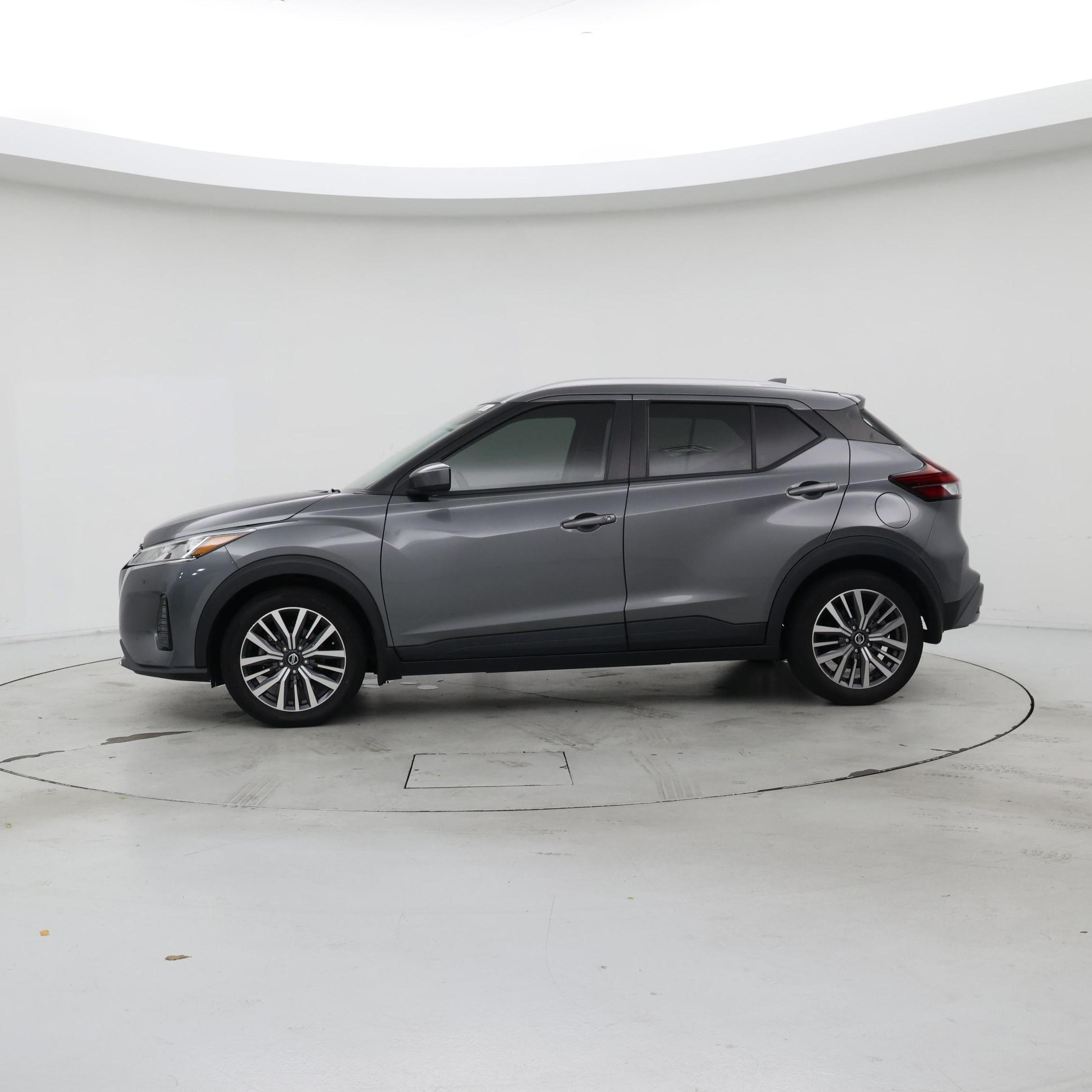 Thumbnail: 2021 Nissan Kicks - 3