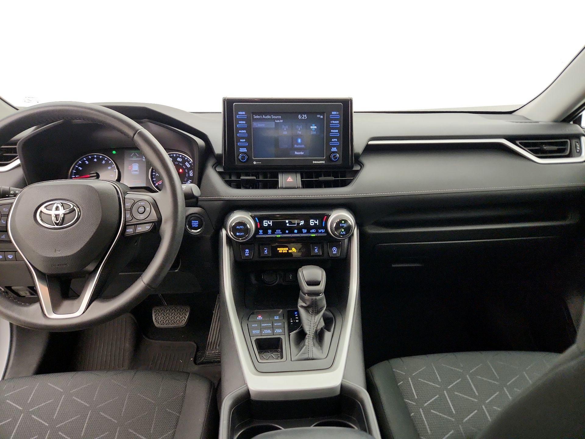 Thumbnail: 2021 Toyota RAV4 - 9