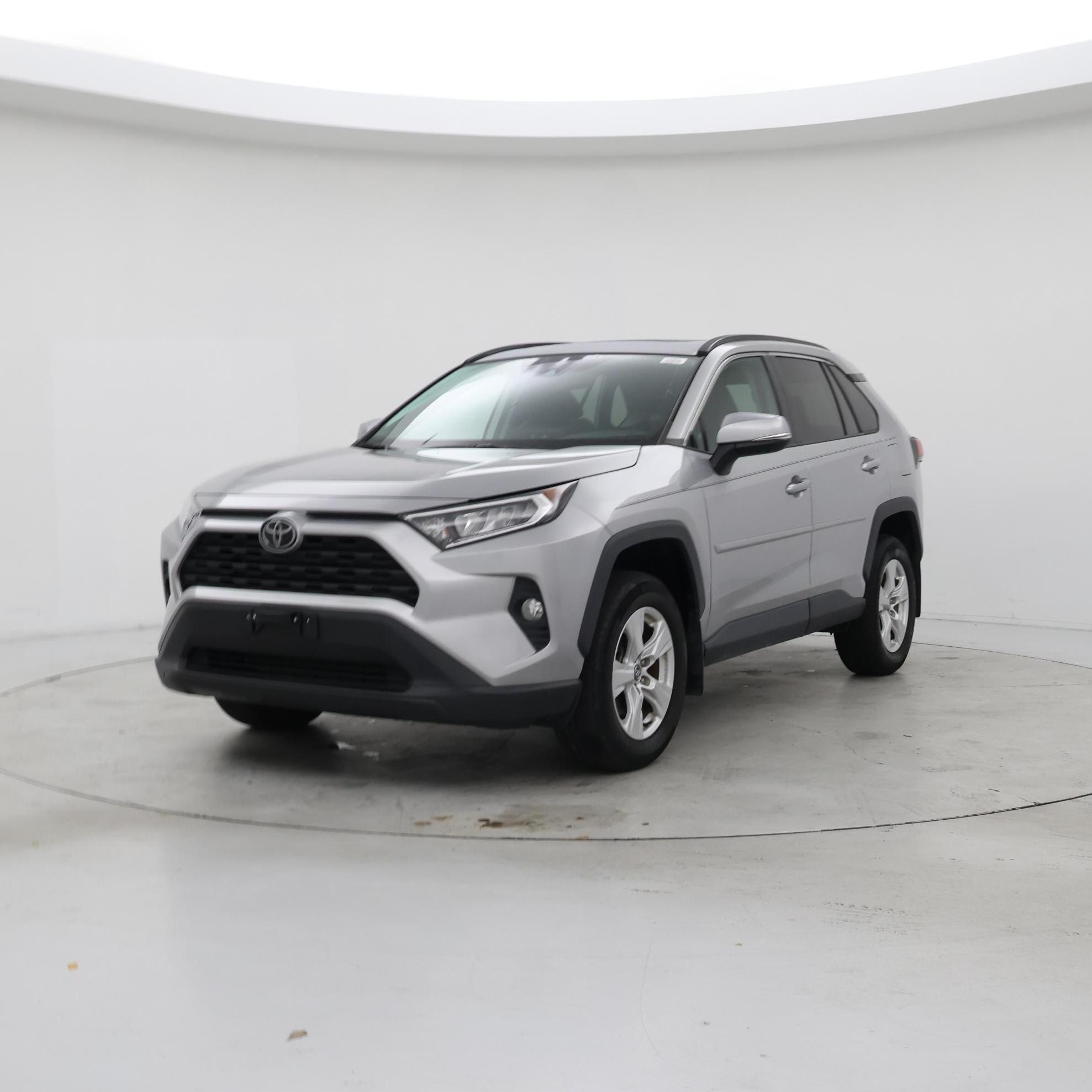 Thumbnail: 2021 Toyota RAV4 - 4