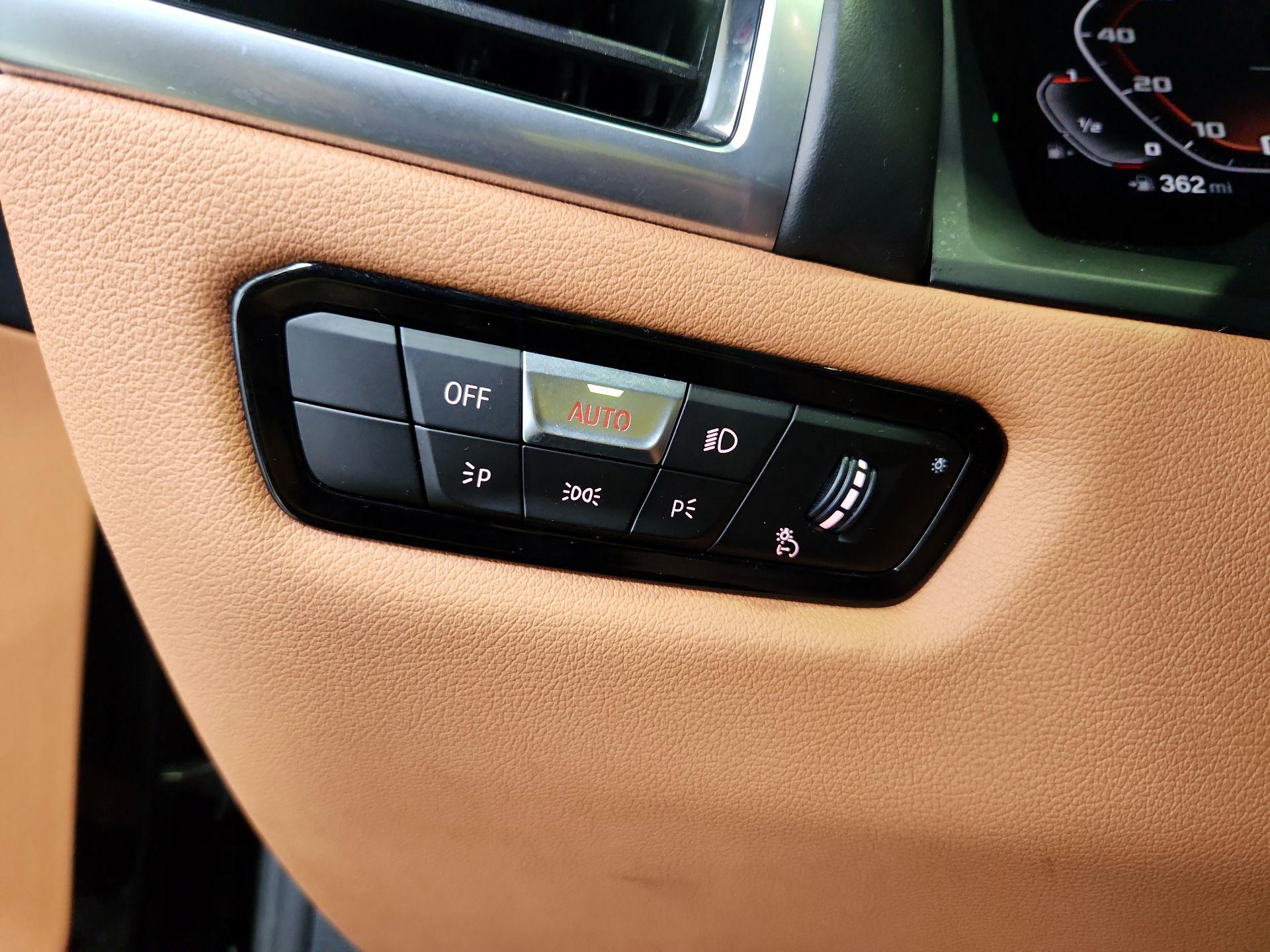 Thumbnail: 2019 BMW 8 Series - 13