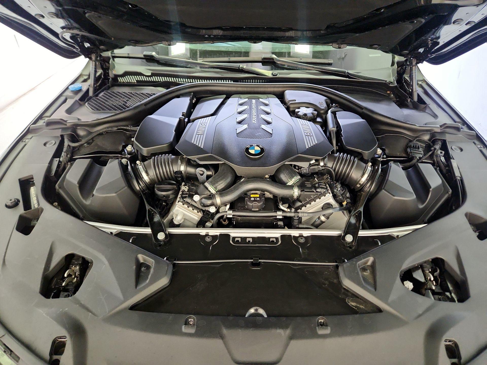 Thumbnail: 2019 BMW 8 Series - 20