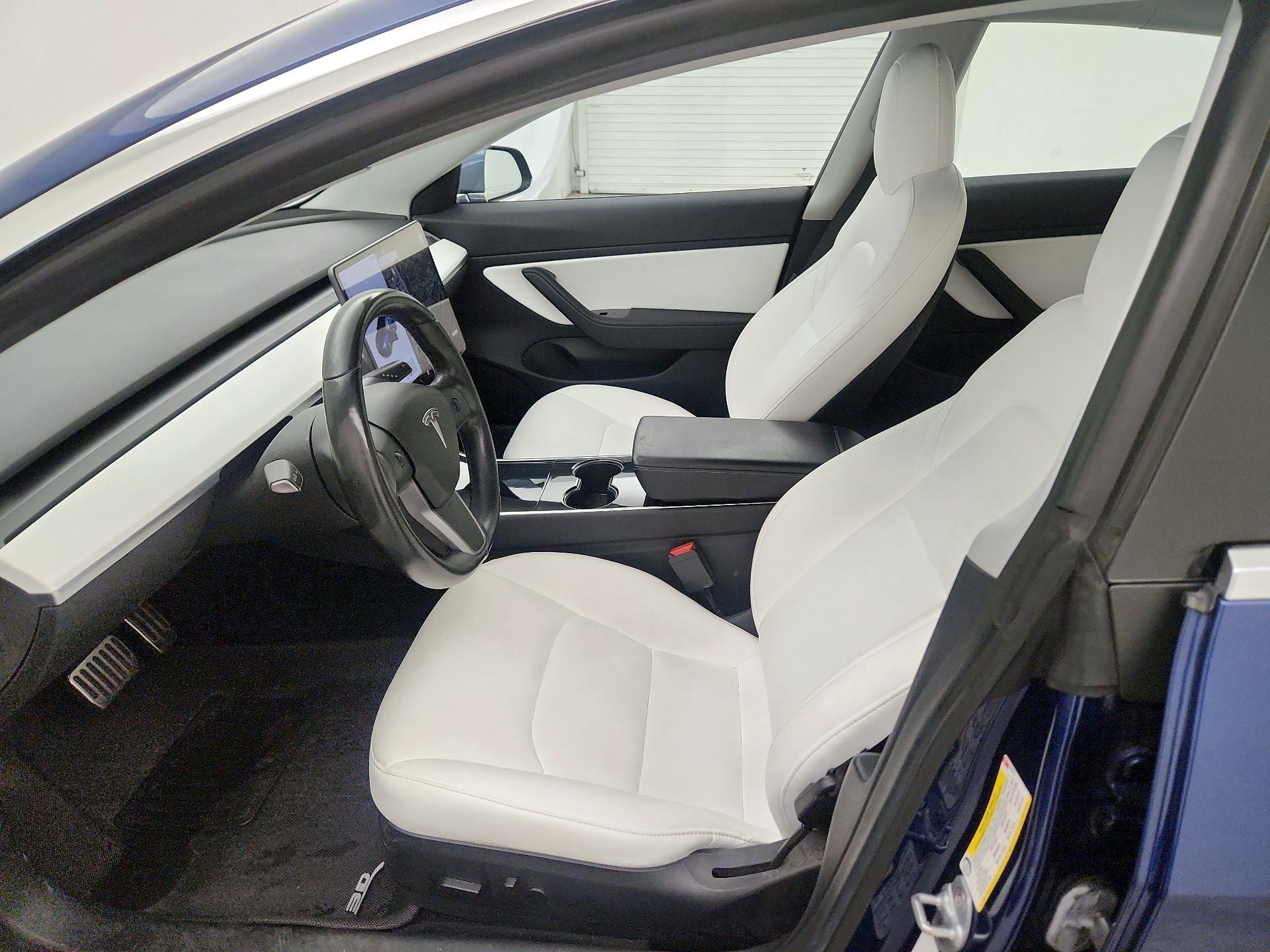 Thumbnail: 2019 Tesla Model 3 - 11