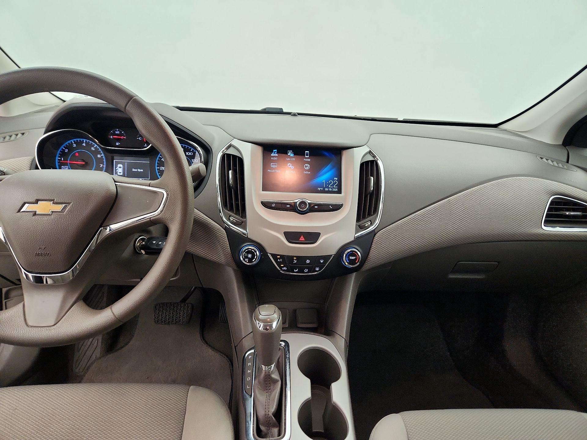 Thumbnail: 2016 Chevrolet Cruze - 9