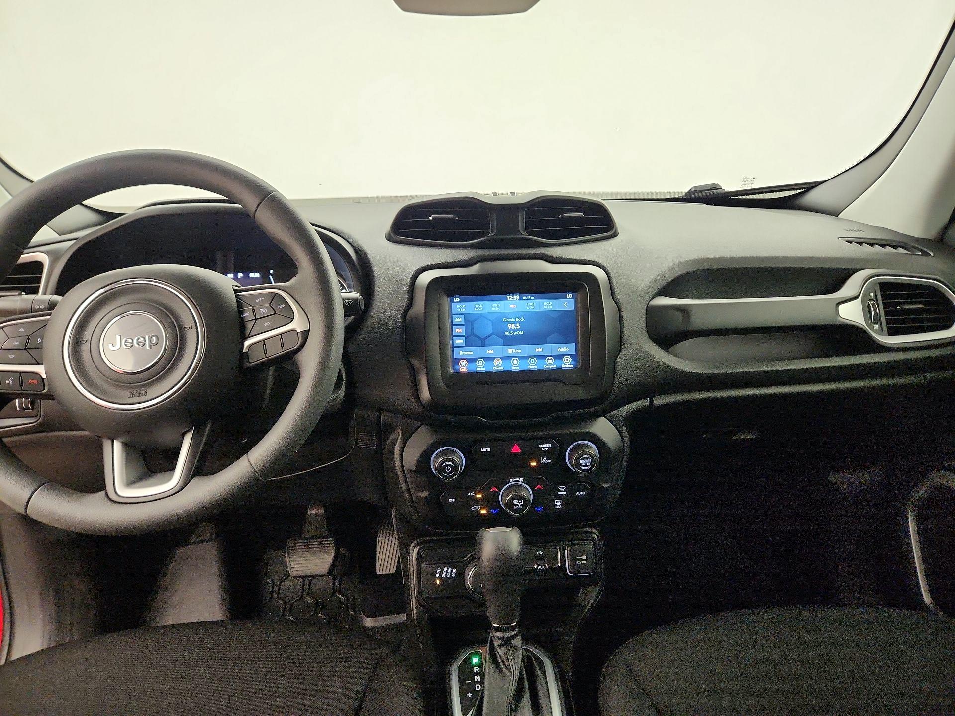 Thumbnail: 2021 Jeep Renegade - 9
