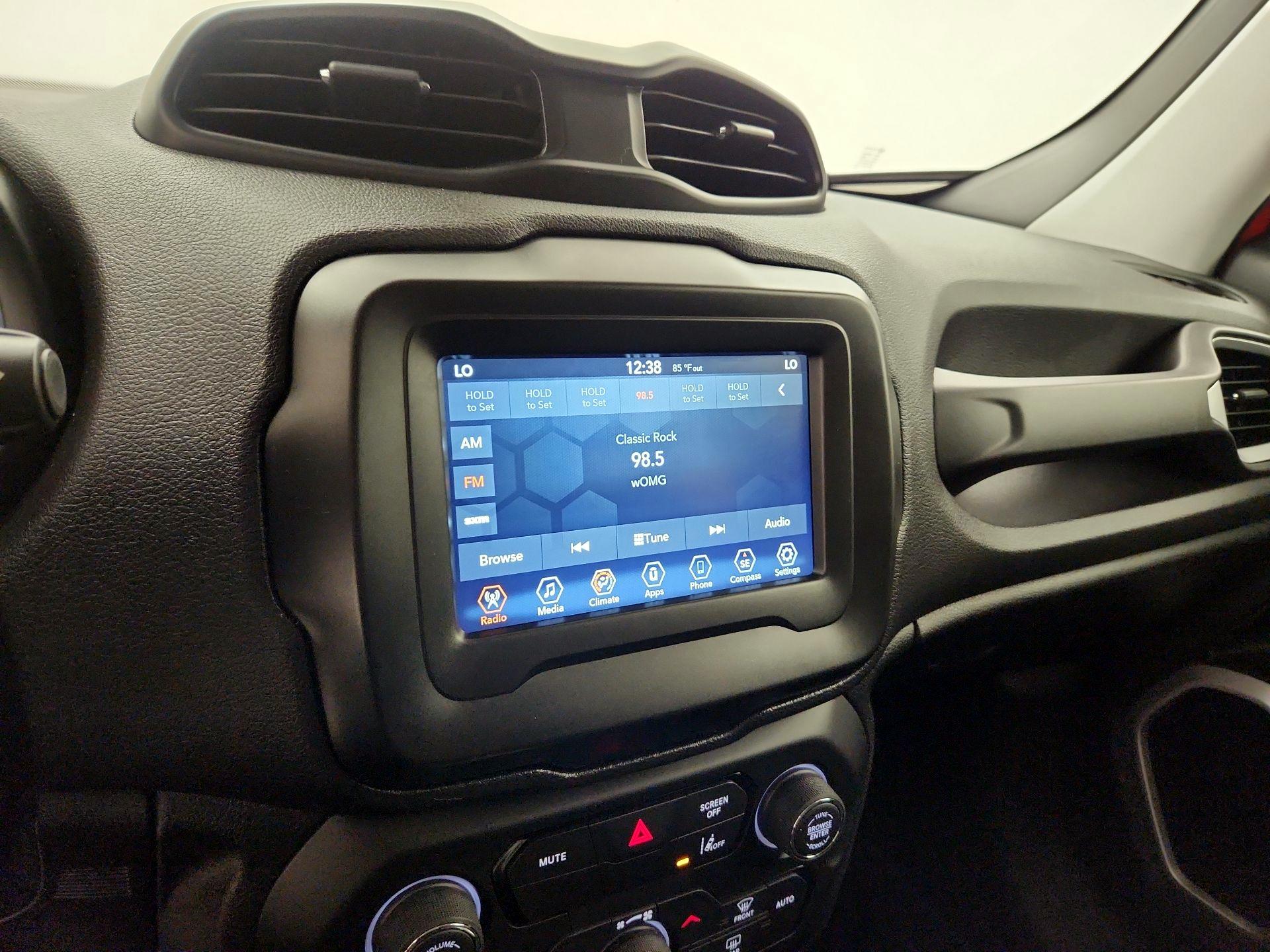 Thumbnail: 2021 Jeep Renegade - 15