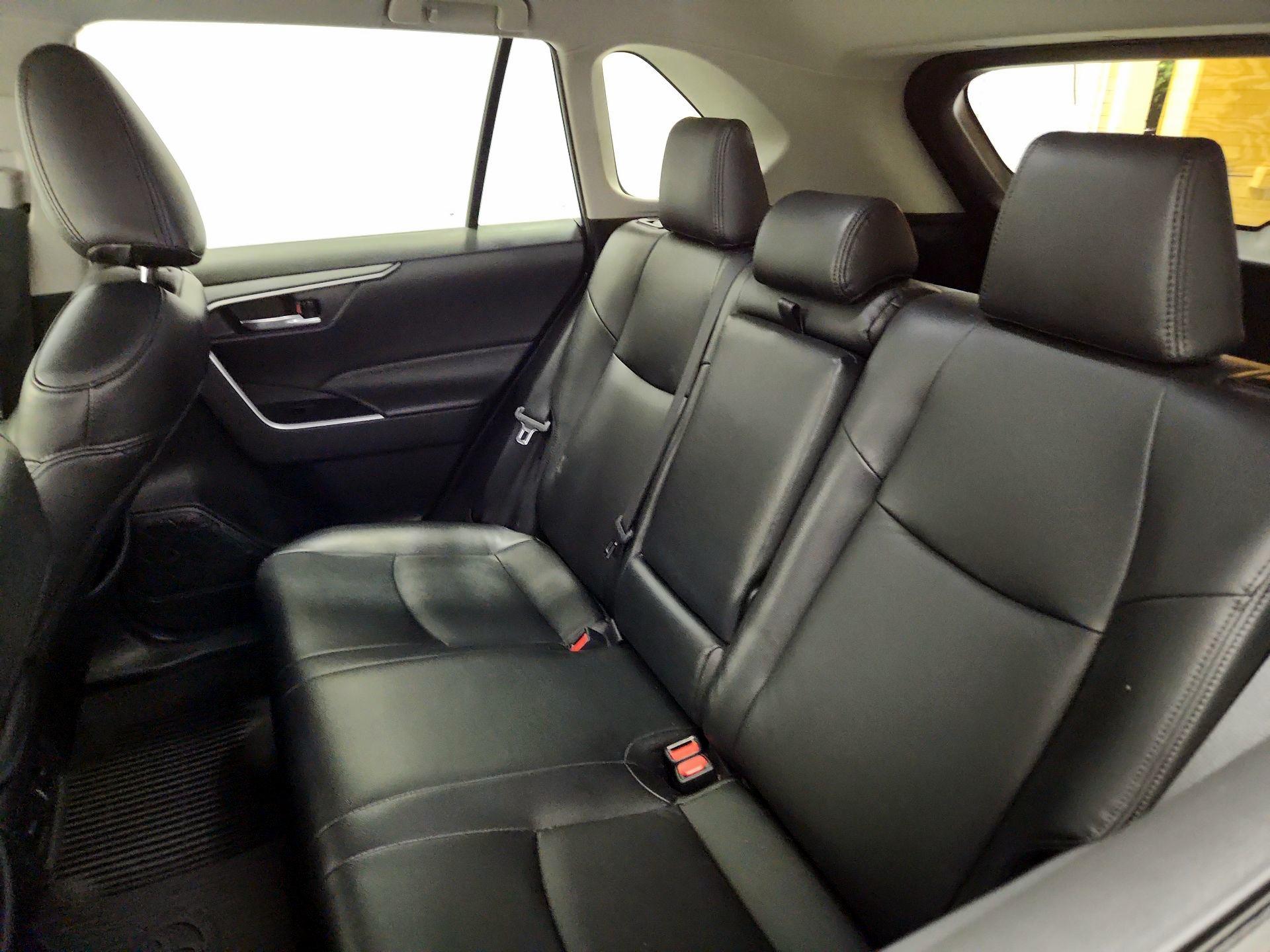 Thumbnail: 2021 Toyota RAV4 - 18