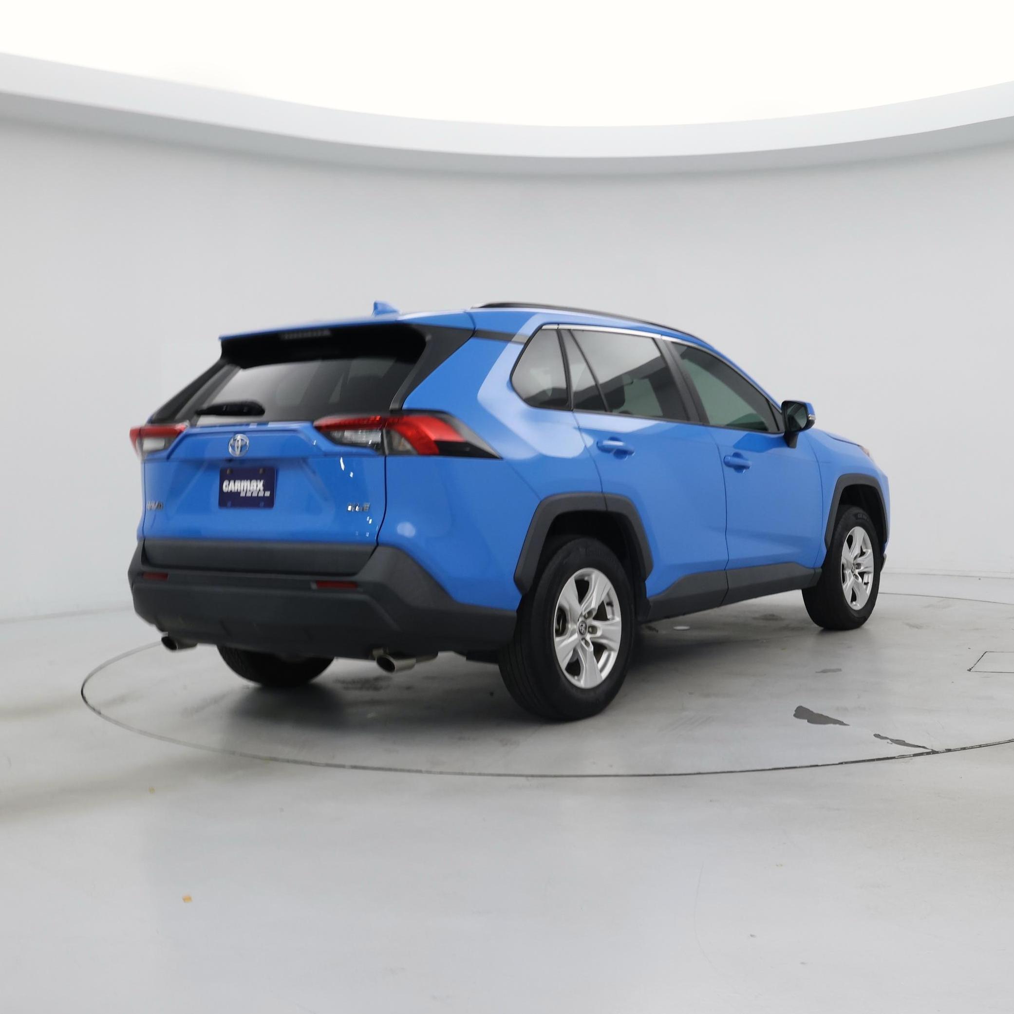 Thumbnail: 2021 Toyota RAV4 - 8