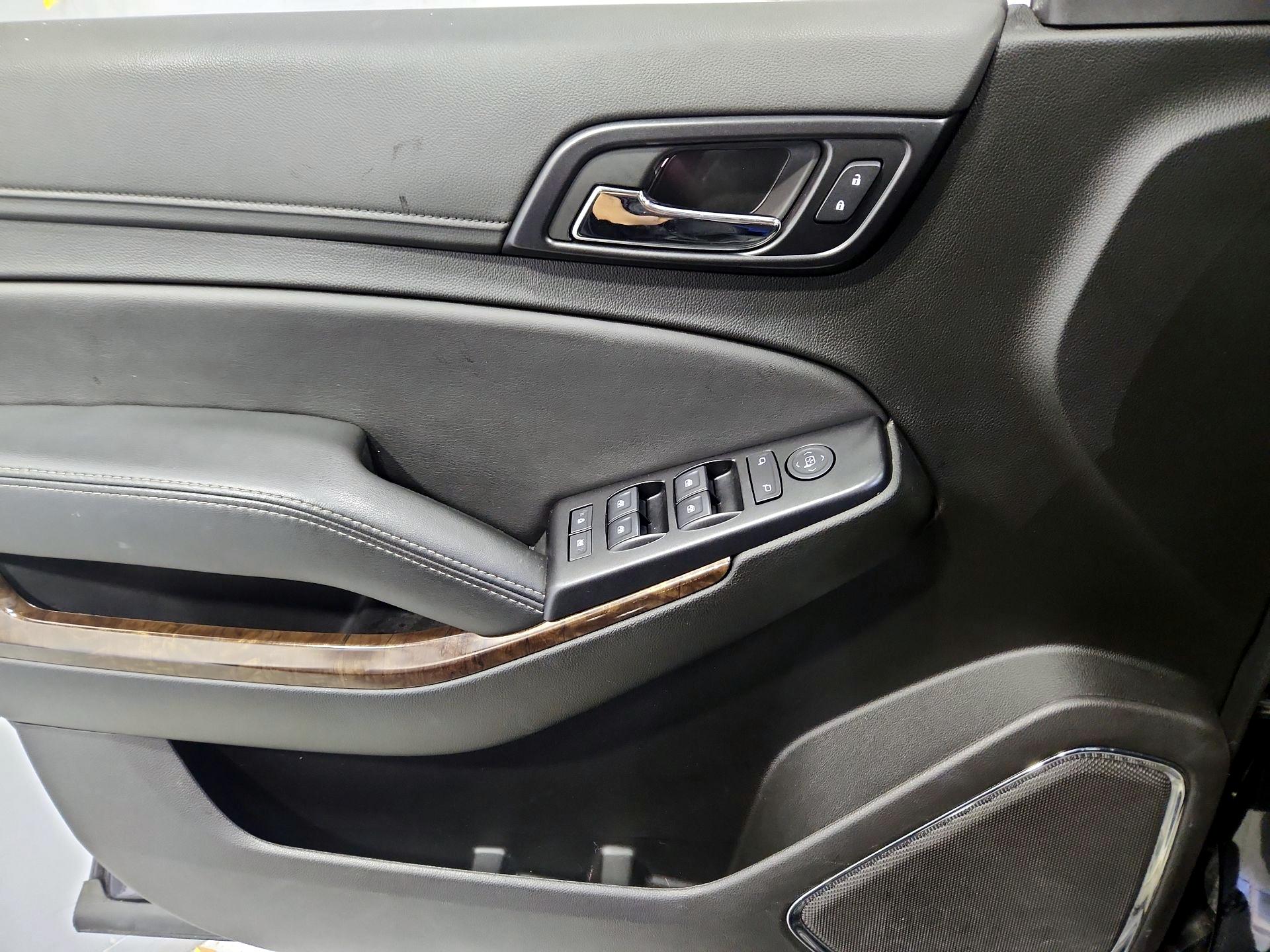 Thumbnail: 2019 Chevrolet Tahoe - 12