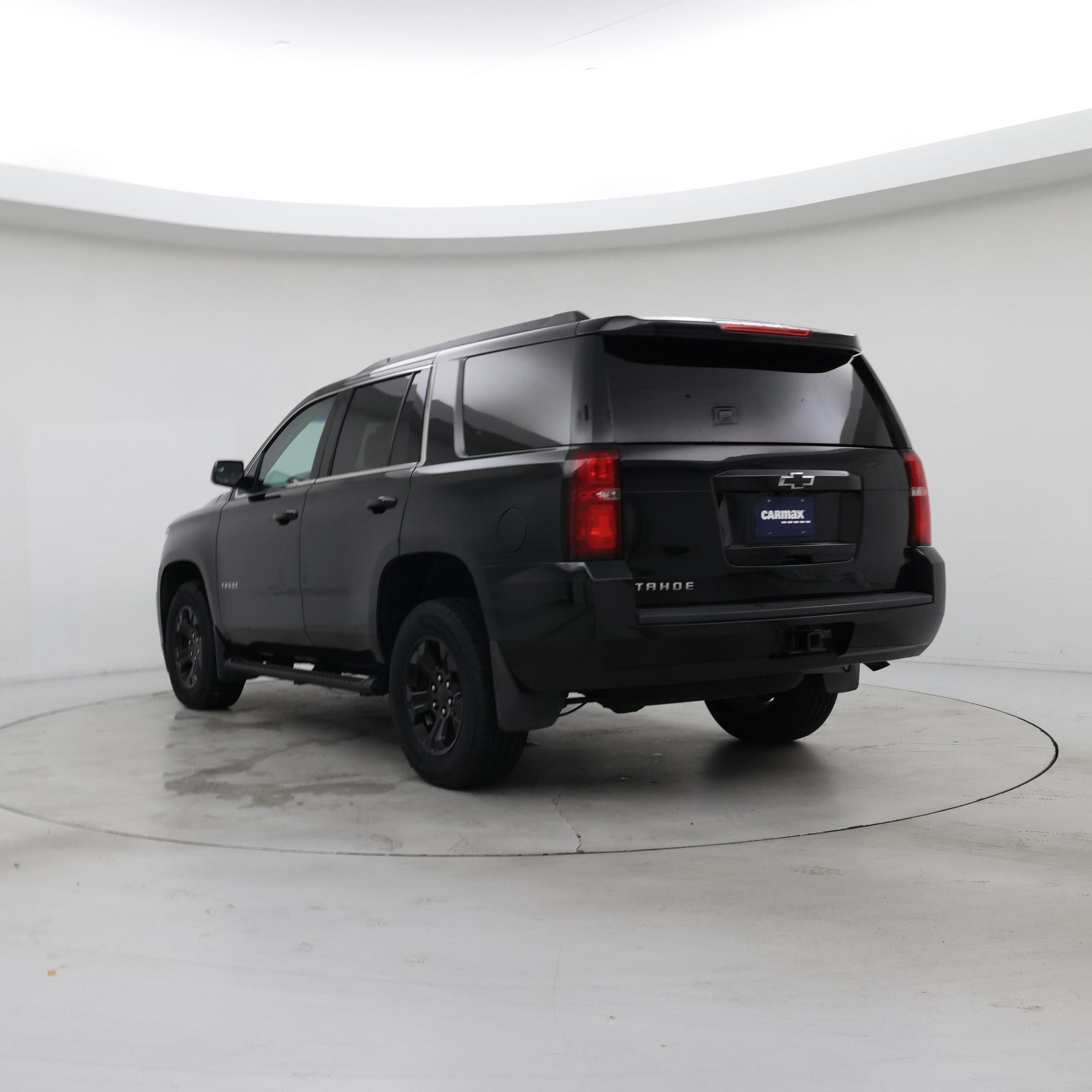 Thumbnail: 2019 Chevrolet Tahoe - 2