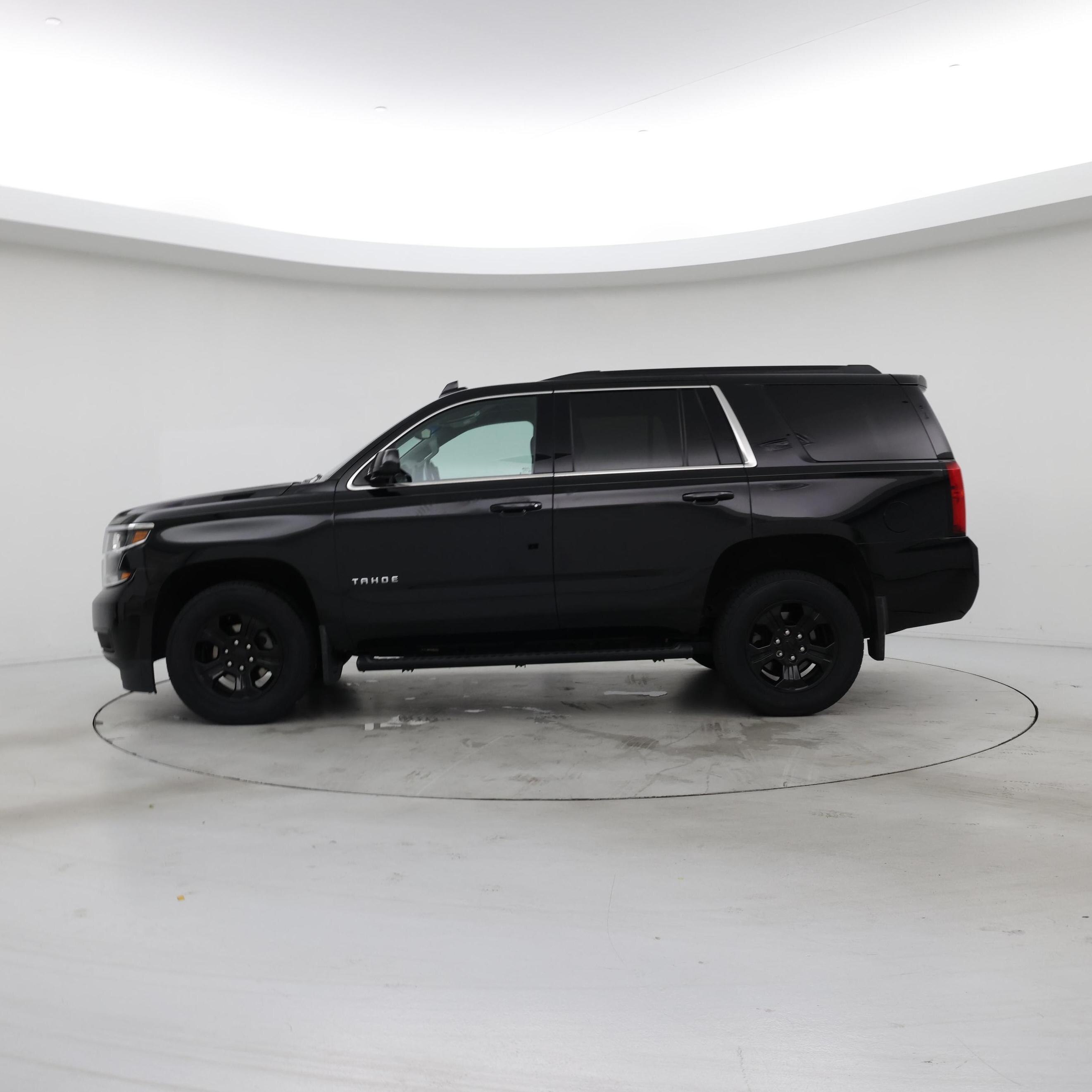 Thumbnail: 2019 Chevrolet Tahoe - 3