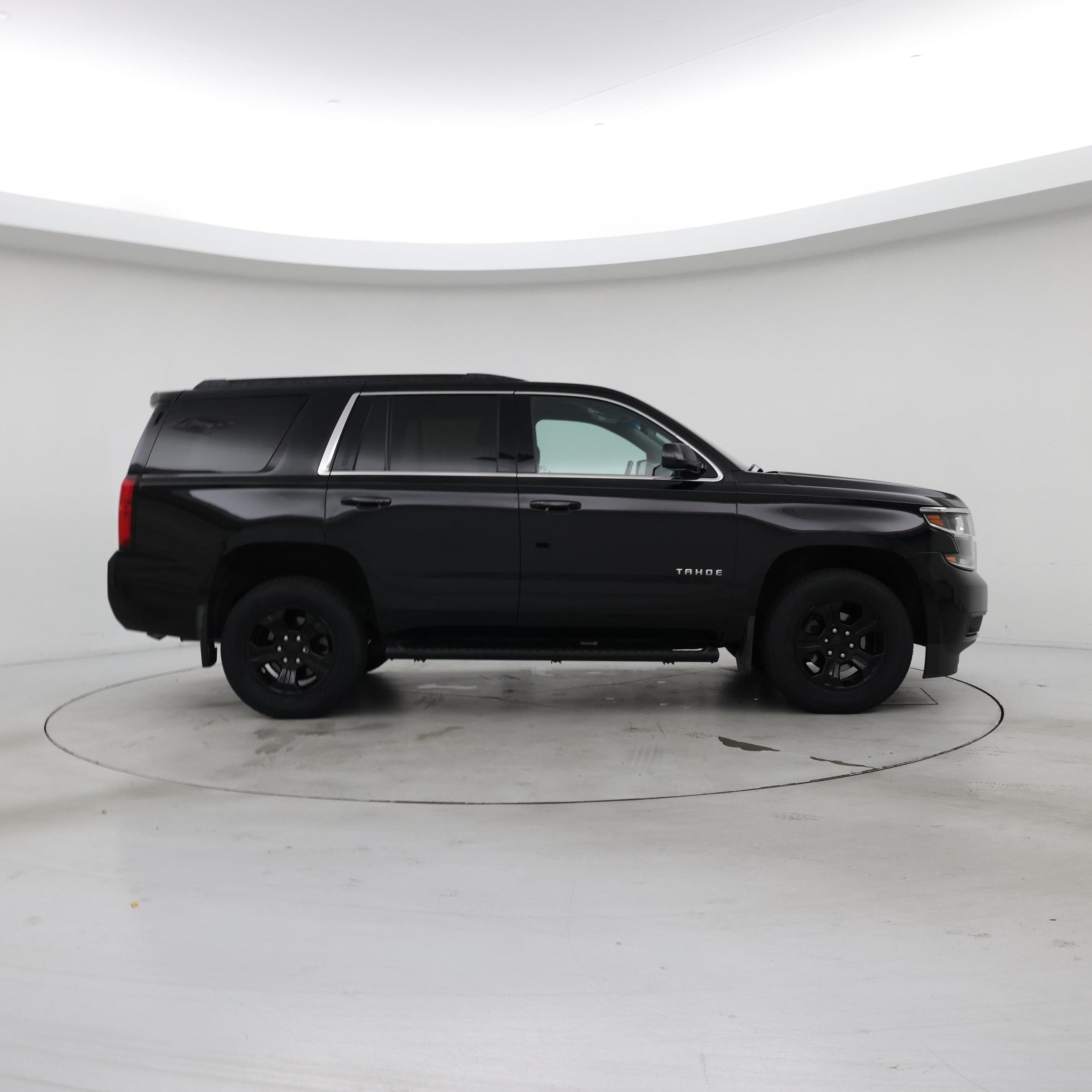 Thumbnail: 2019 Chevrolet Tahoe - 7