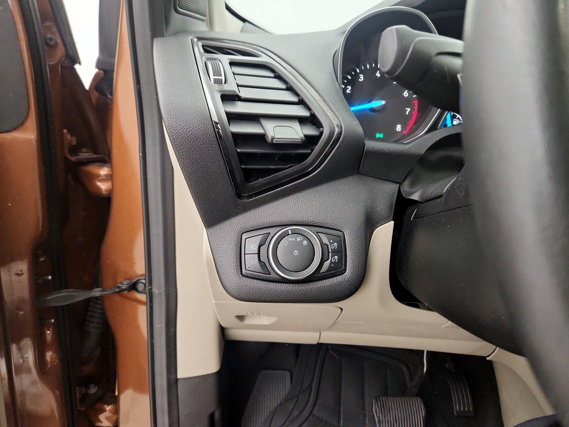 Thumbnail: 2017 Ford Escape - 13
