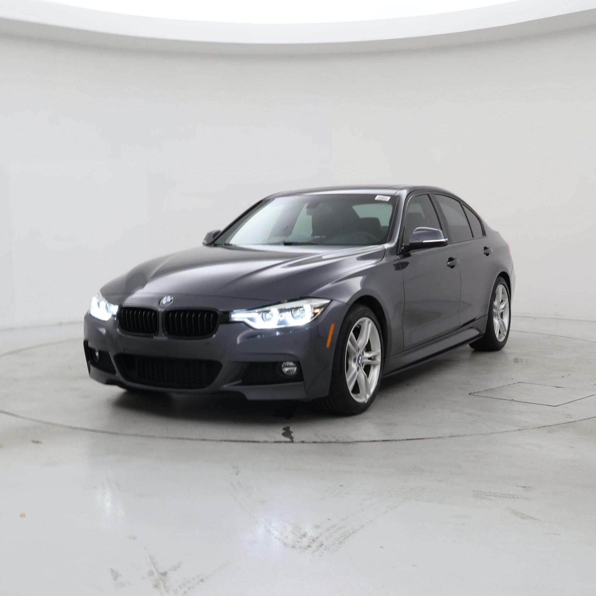 Thumbnail: 2018 BMW 3 Series - 4