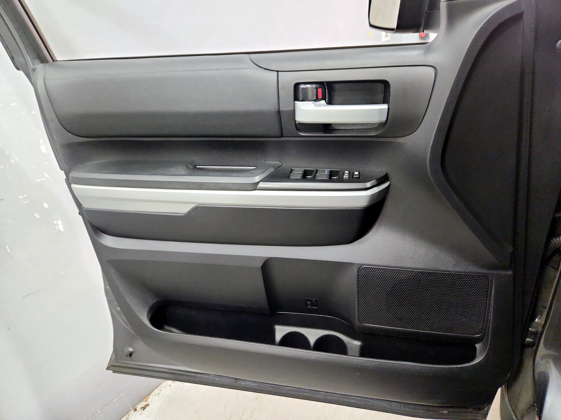 Thumbnail: 2020 Toyota Tundra - 12