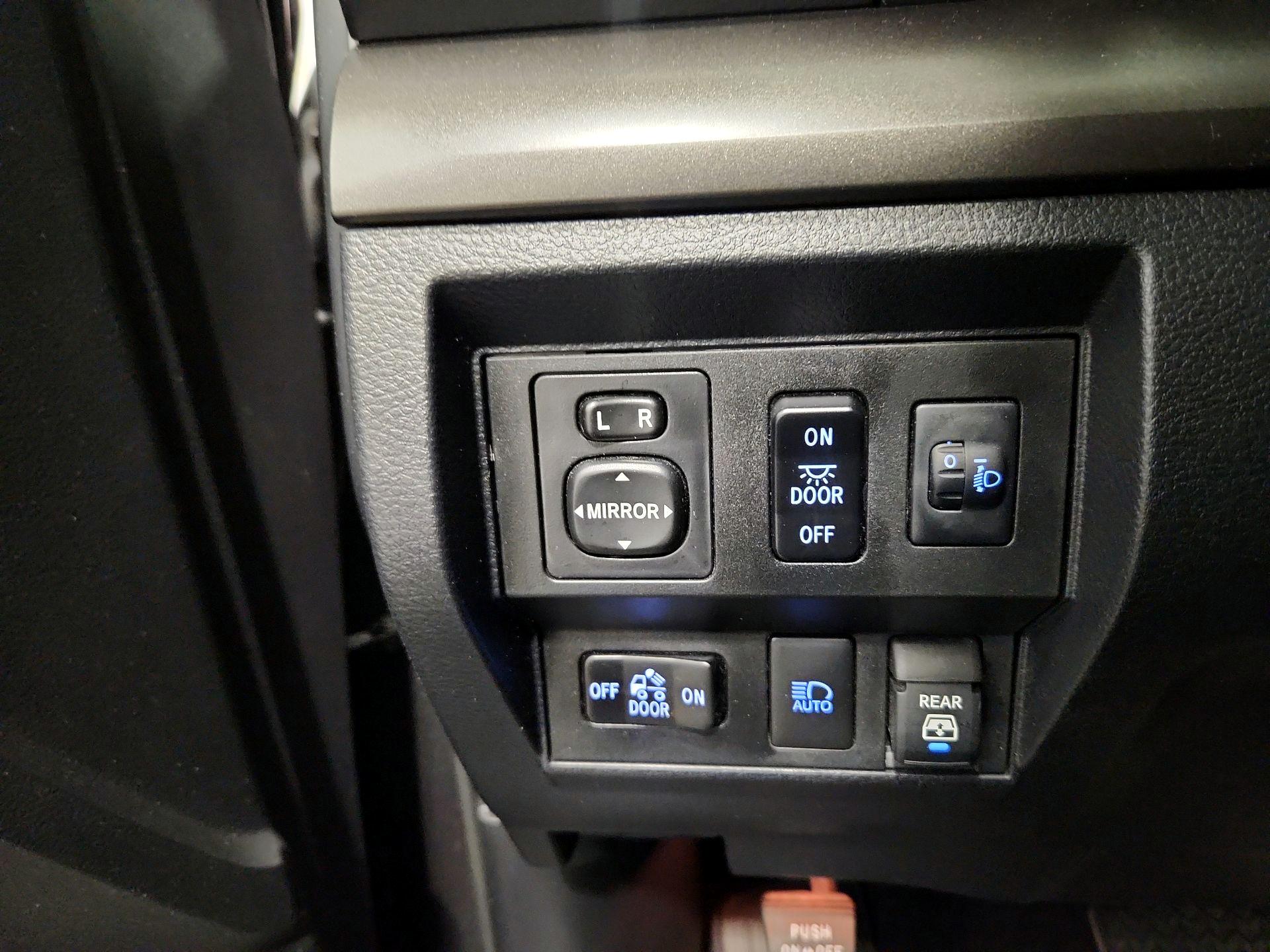 Thumbnail: 2020 Toyota Tundra - 13