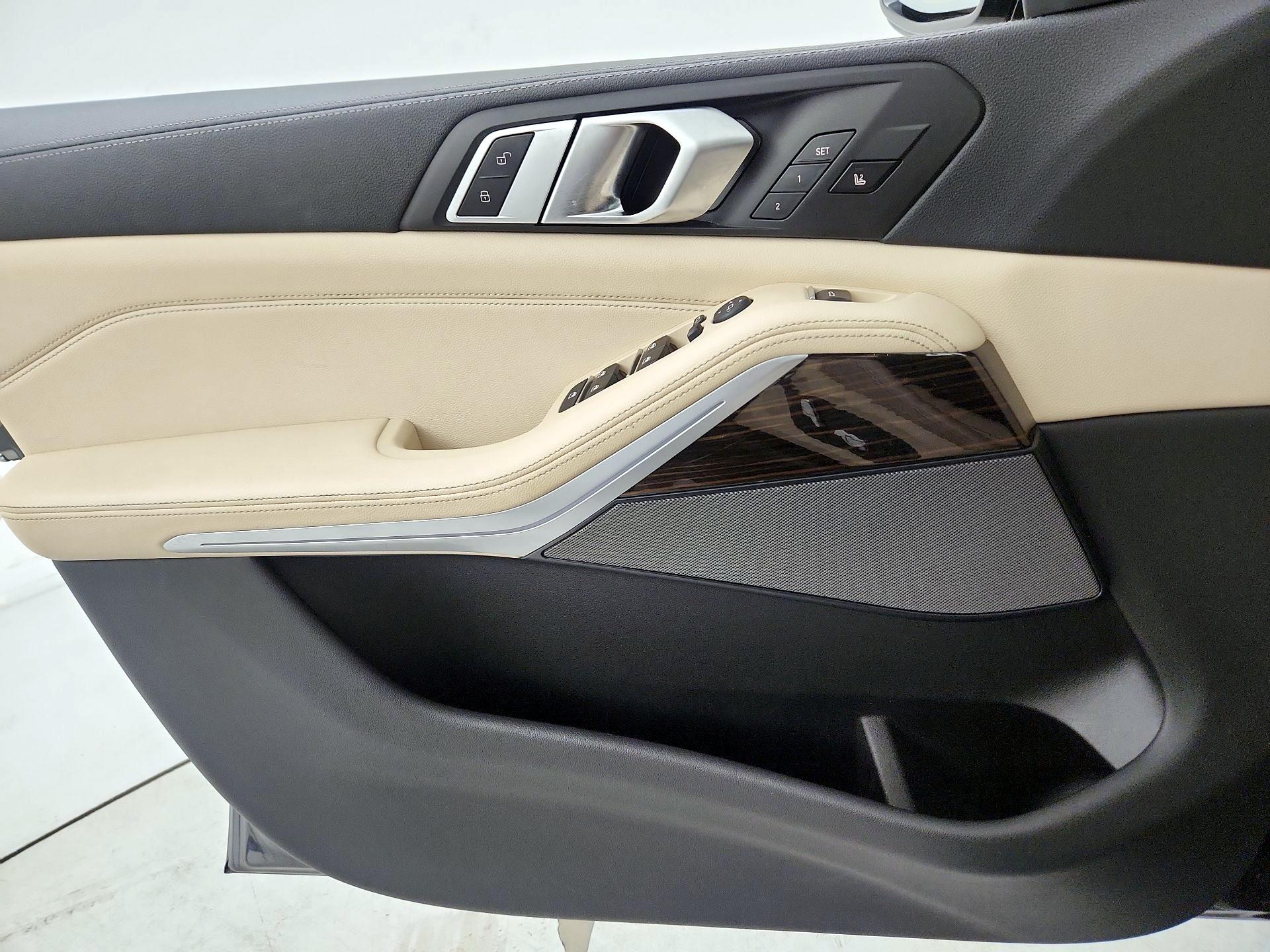 Thumbnail: 2021 BMW X5 - 12