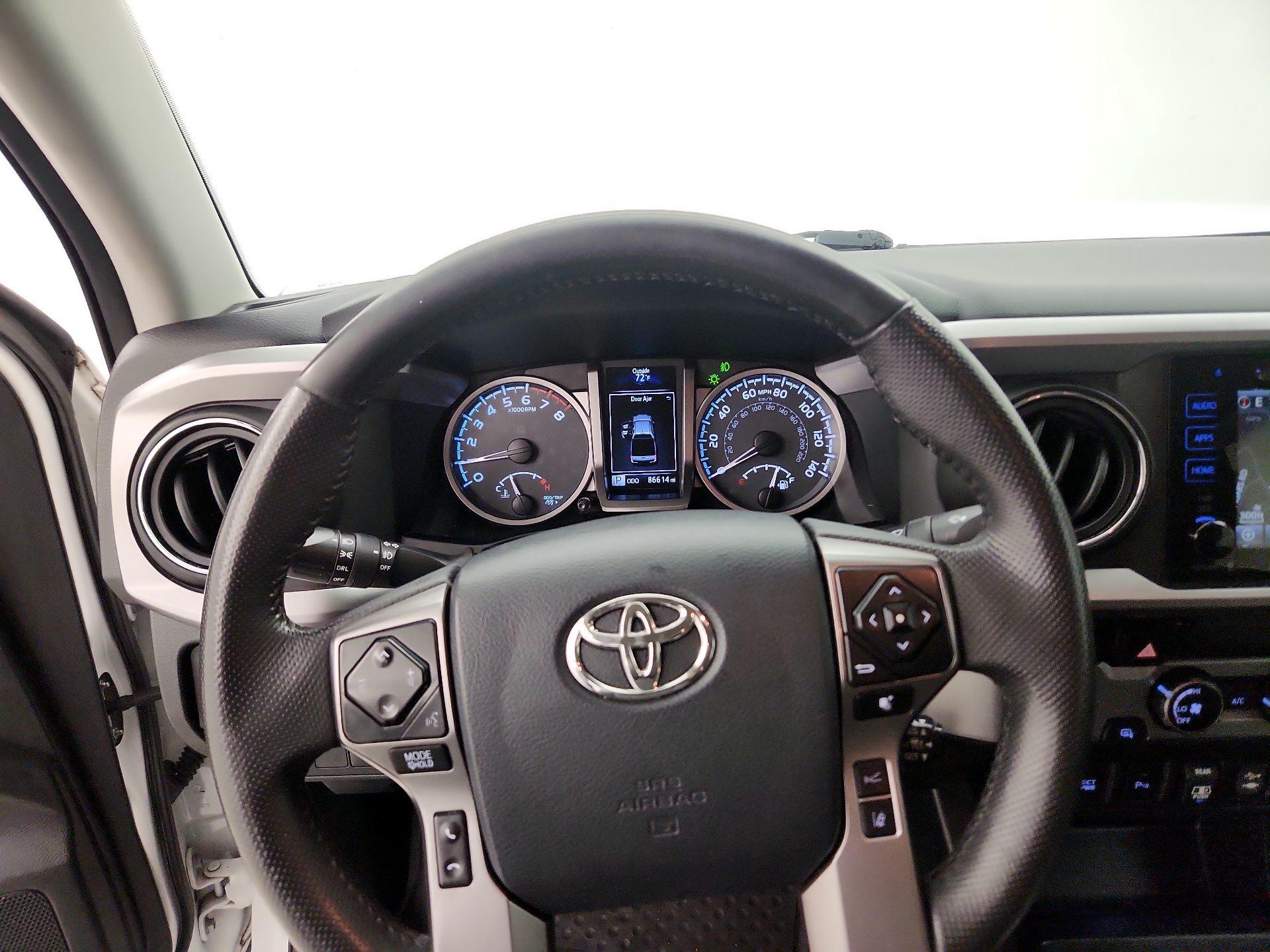 Thumbnail: 2018 Toyota Tacoma - 10