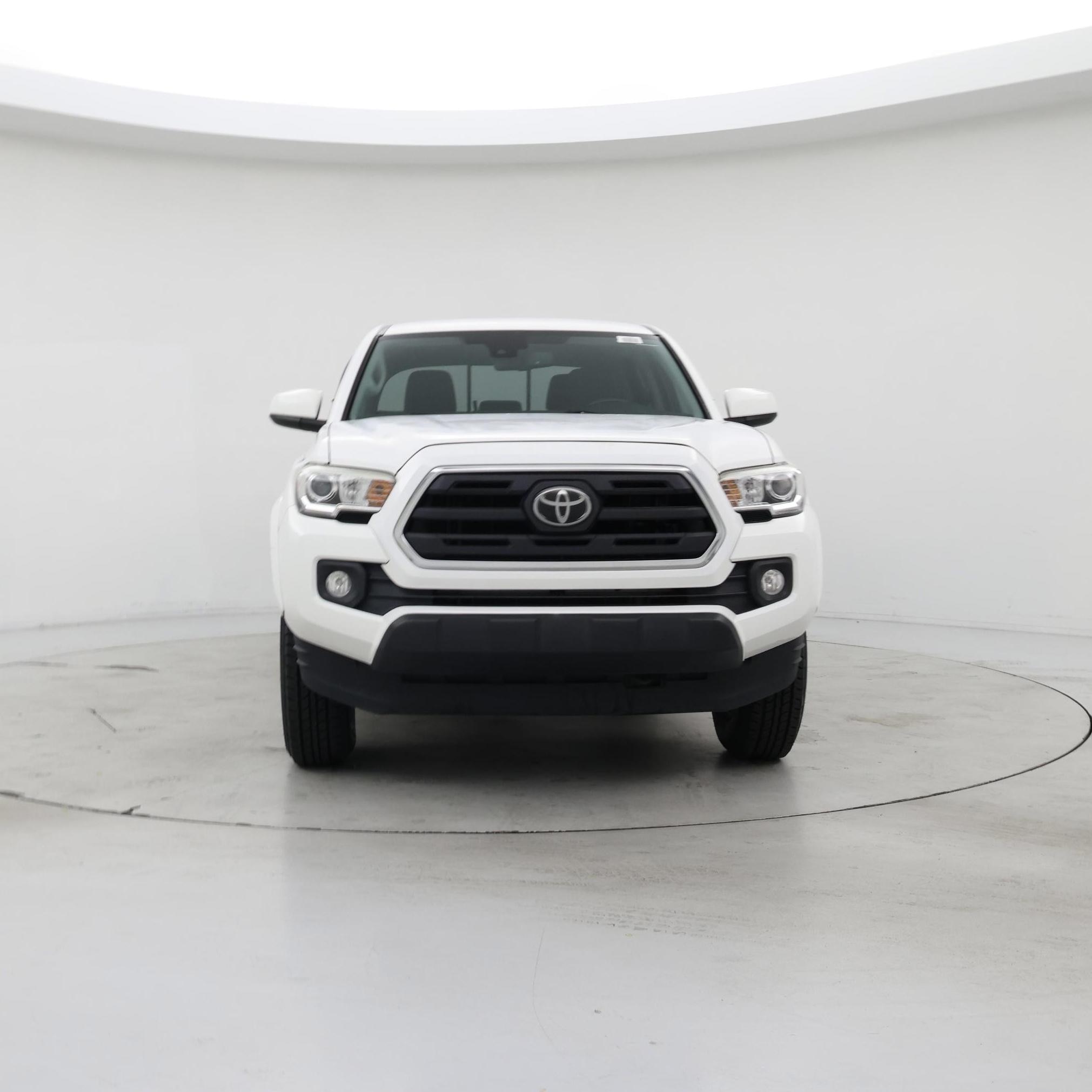Thumbnail: 2018 Toyota Tacoma - 5