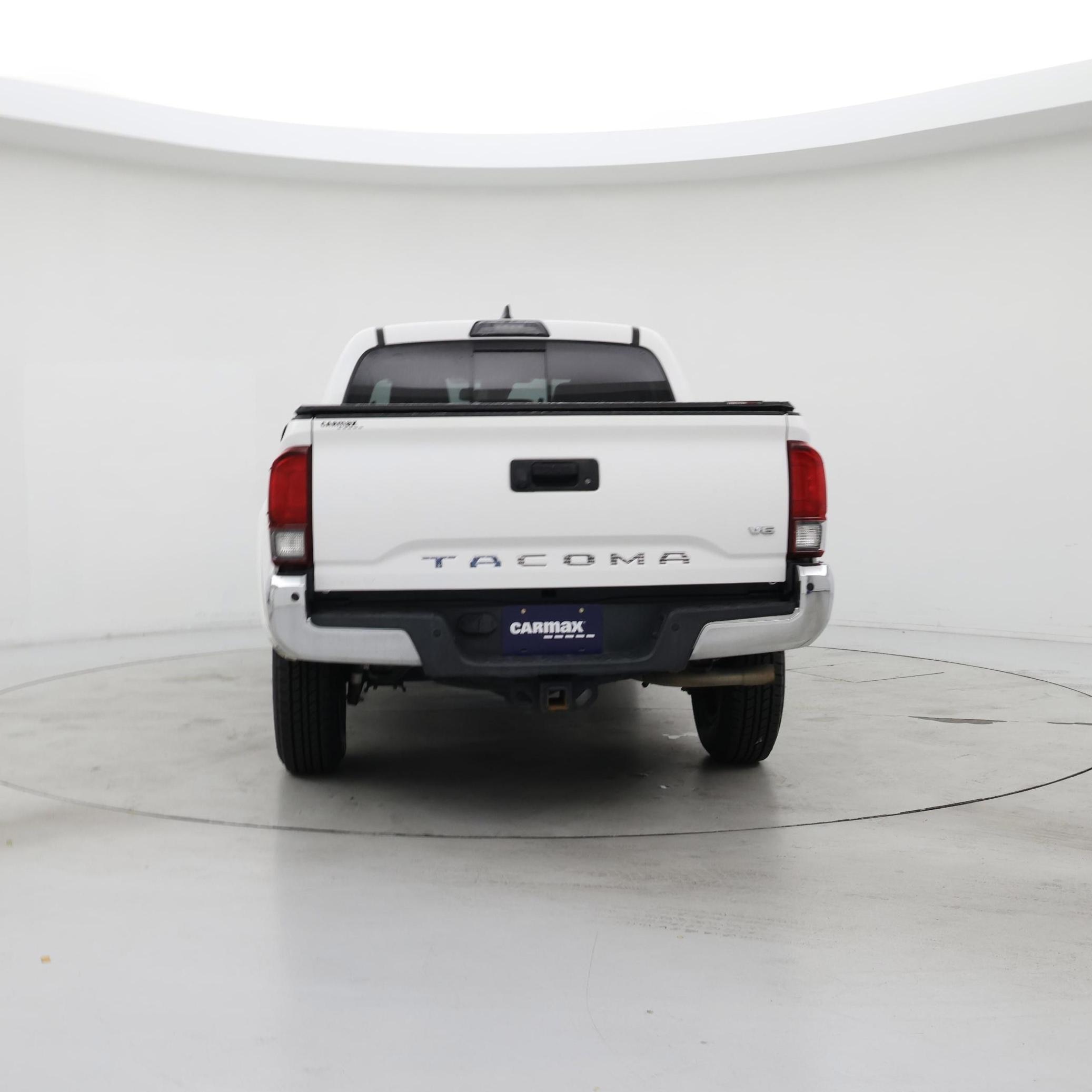 Thumbnail: 2018 Toyota Tacoma - 6