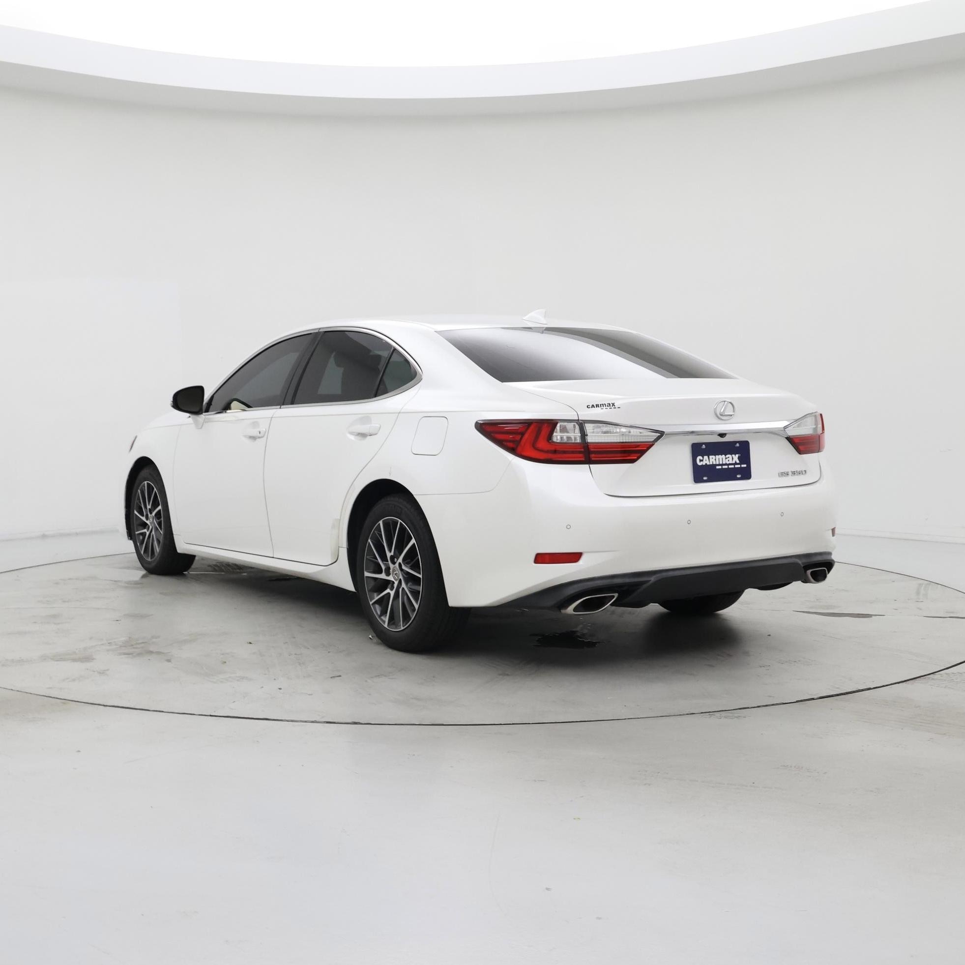 Thumbnail: 2016 Lexus ES - 2