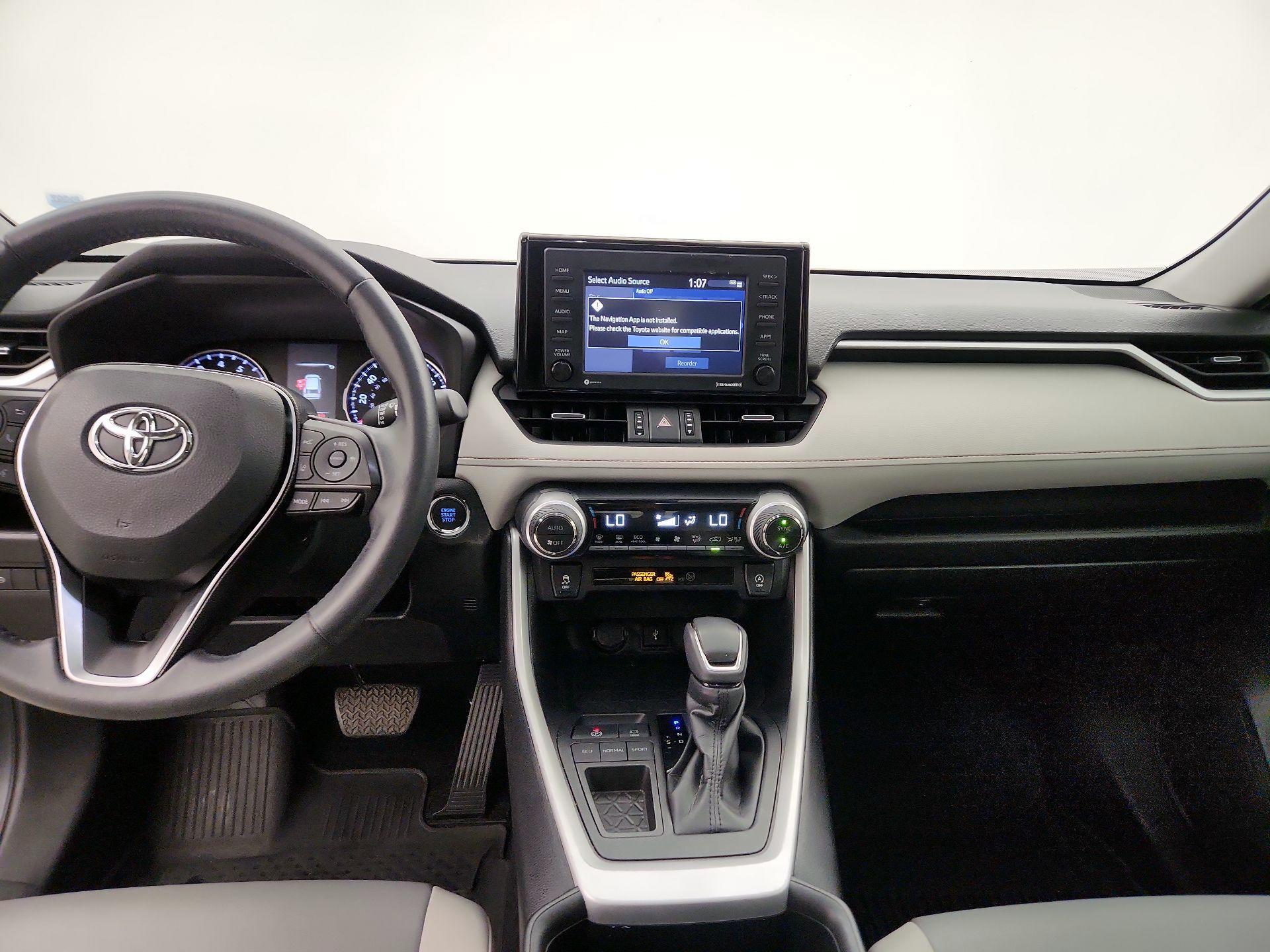 Thumbnail: 2022 Toyota RAV4 - 9
