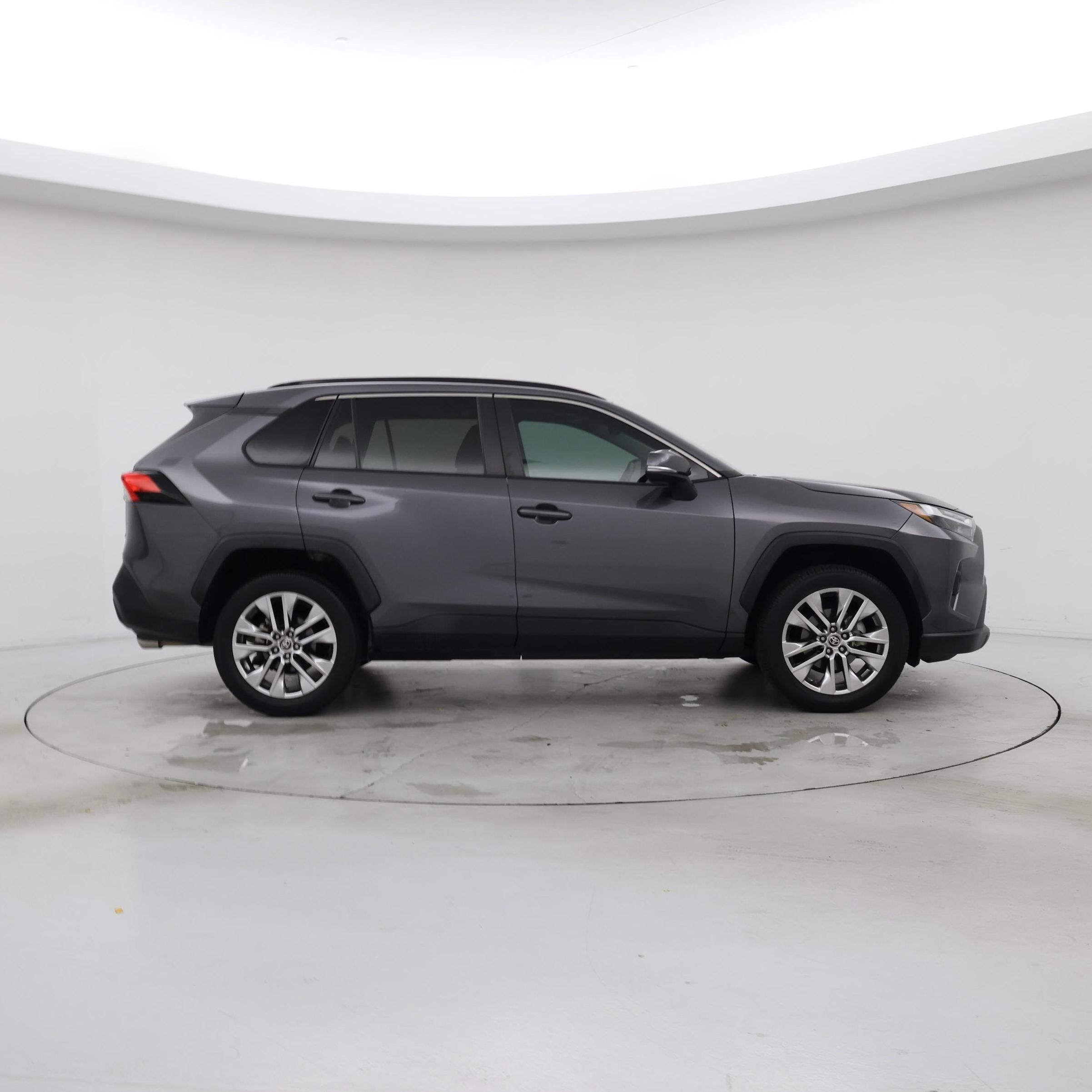 Thumbnail: 2022 Toyota RAV4 - 7