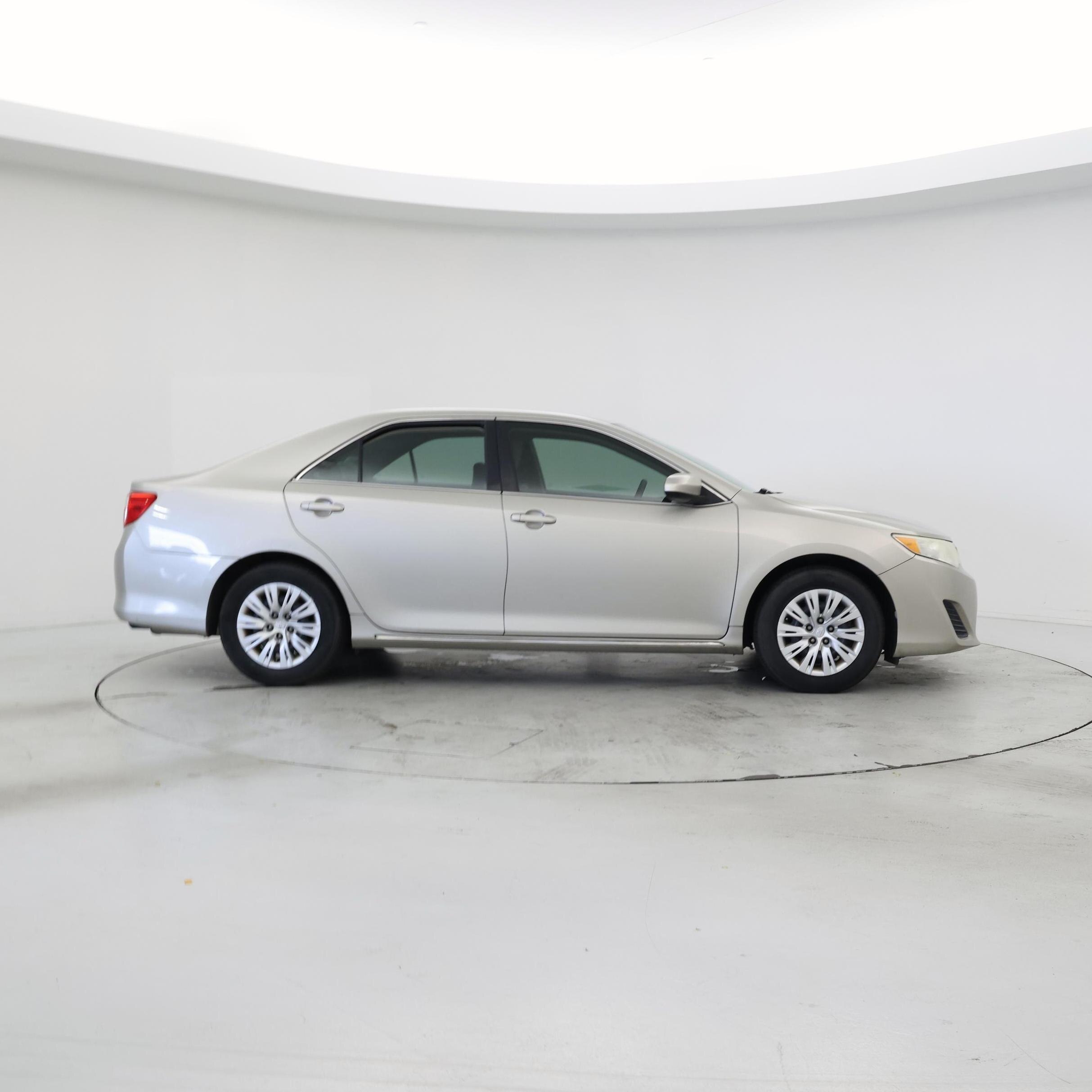 Thumbnail: 2014 Toyota Camry - 7