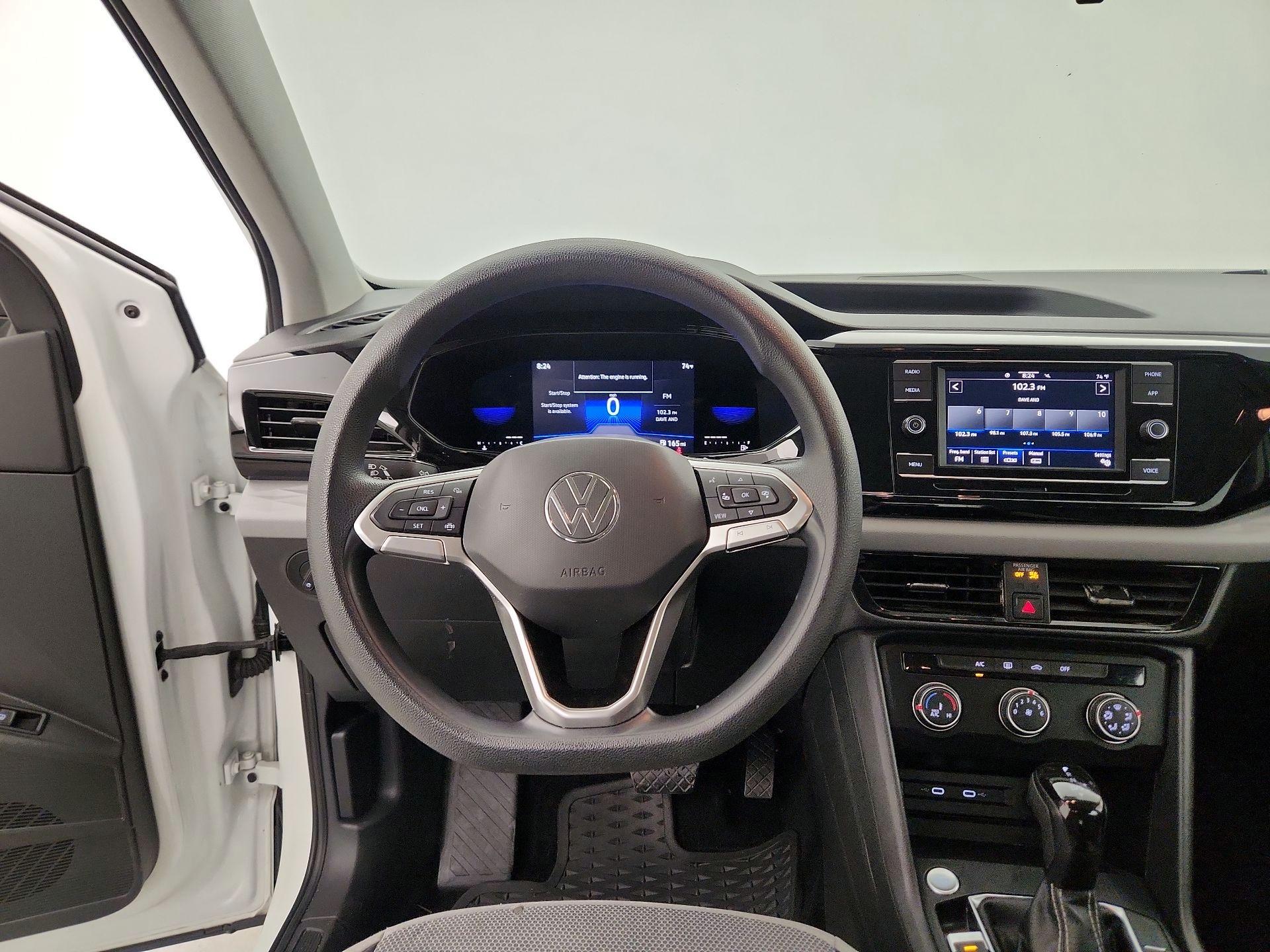 Thumbnail: 2022 Volkswagen Taos - 10