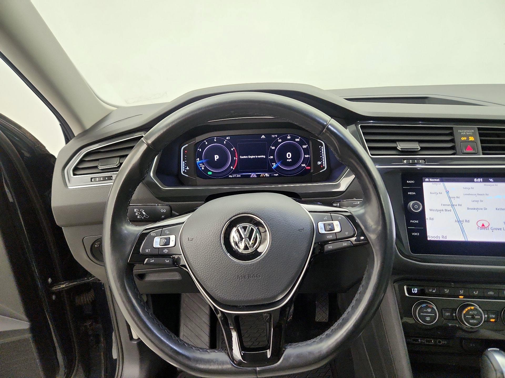 Thumbnail: 2019 Volkswagen Tiguan - 10