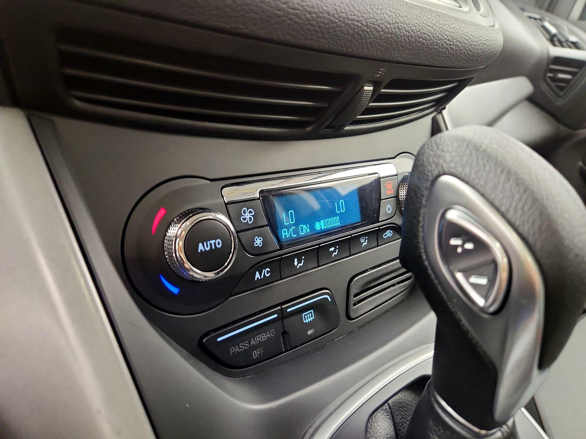 Thumbnail: 2014 Ford Escape - 16