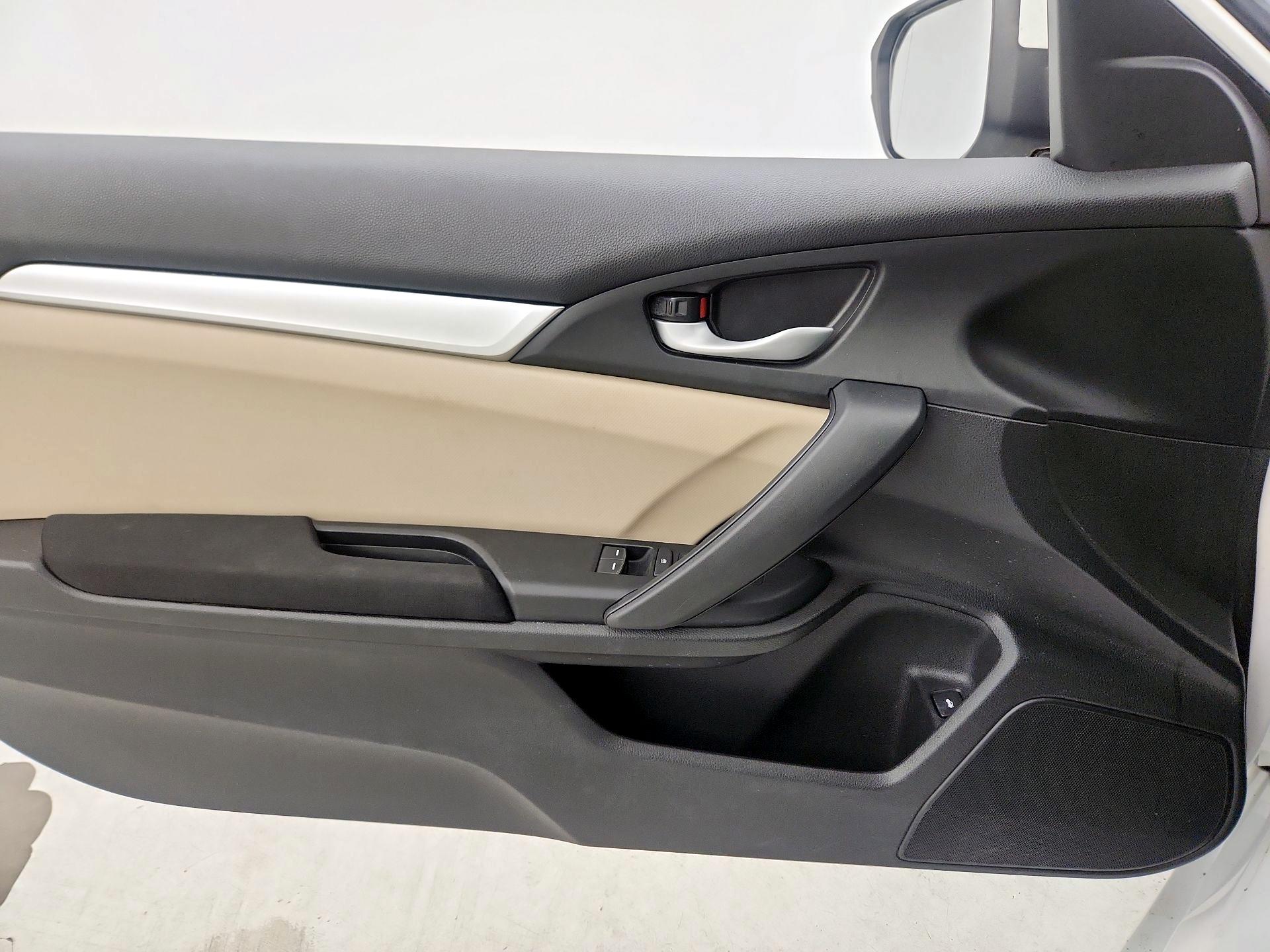 Thumbnail: 2016 Honda Civic - 12