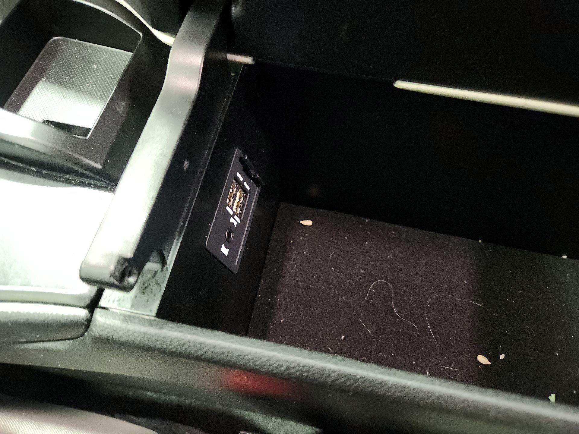 Thumbnail: 2019 Lexus UX - 18