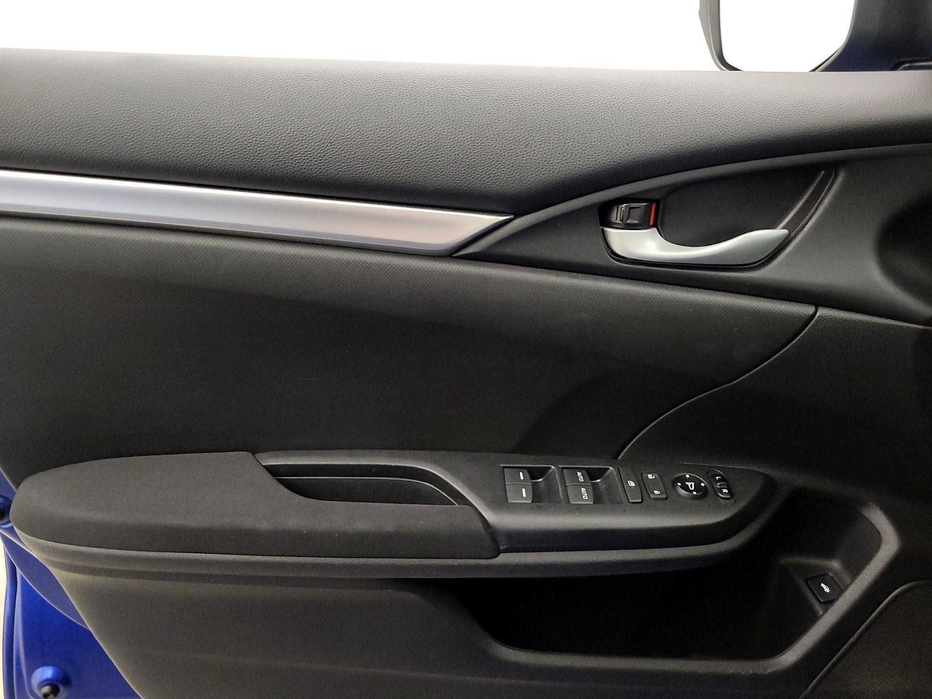 Thumbnail: 2017 Honda Civic - 12