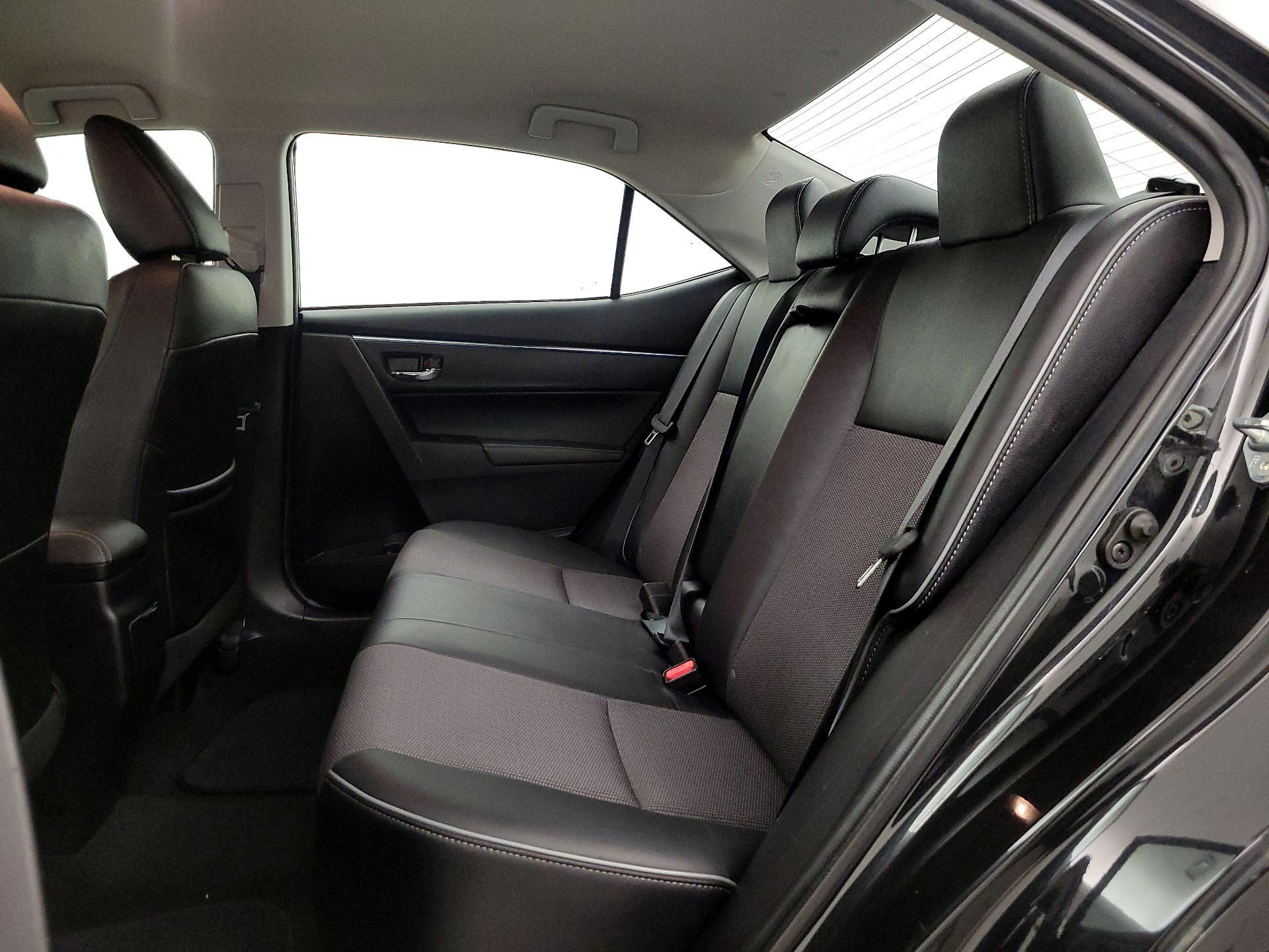 Thumbnail: 2015 Toyota Corolla - 19