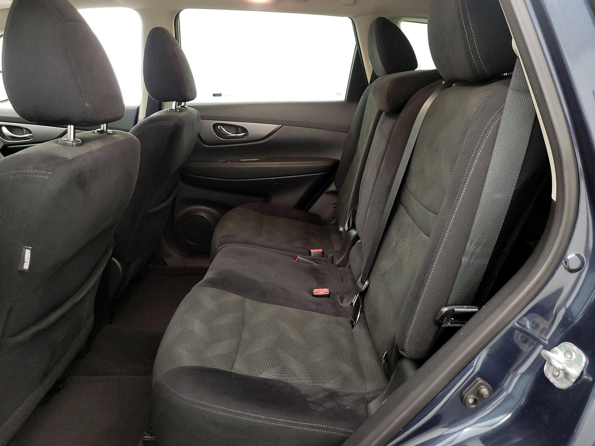 Thumbnail: 2015 Nissan Rogue - 20