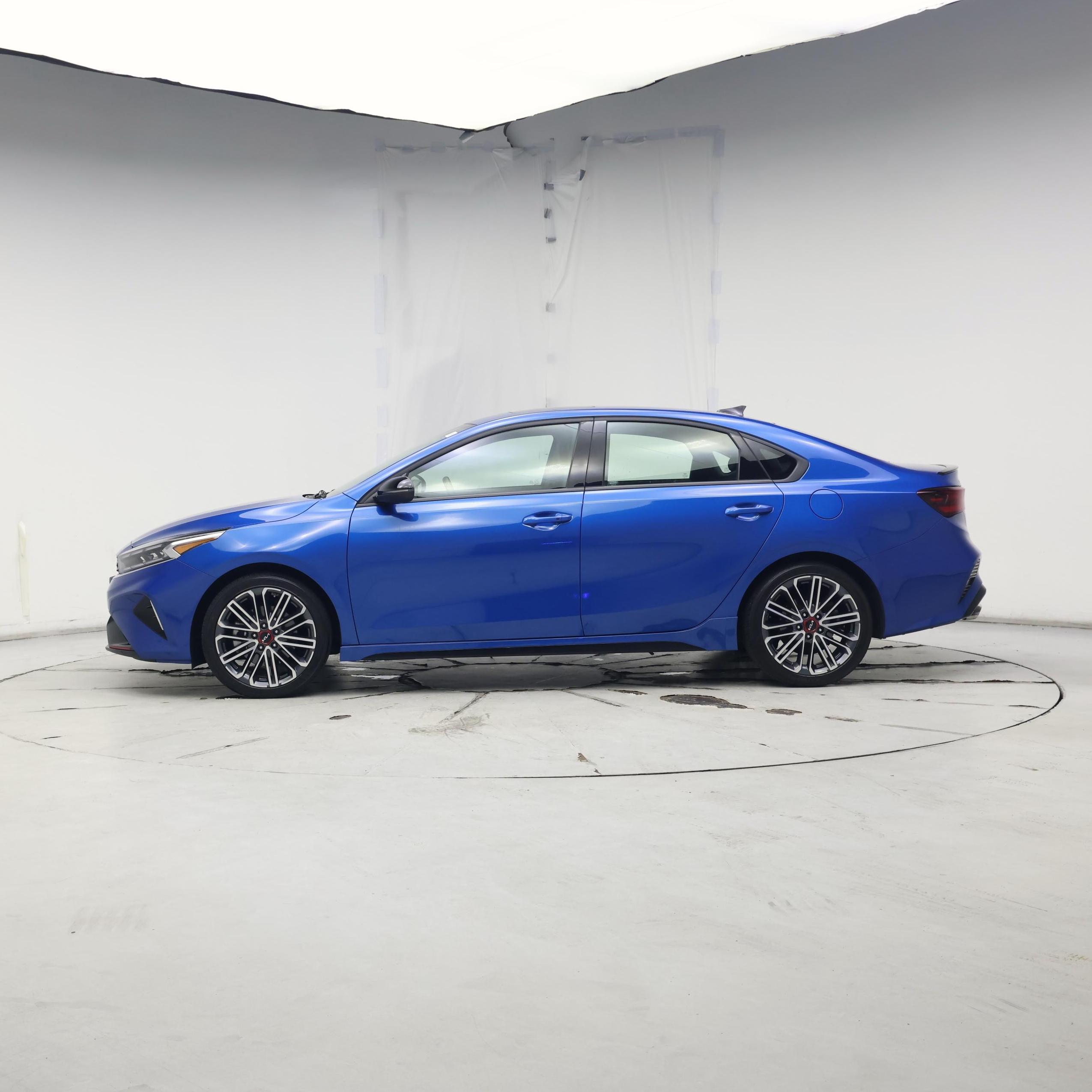 Thumbnail: 2024 Kia Forte - 3