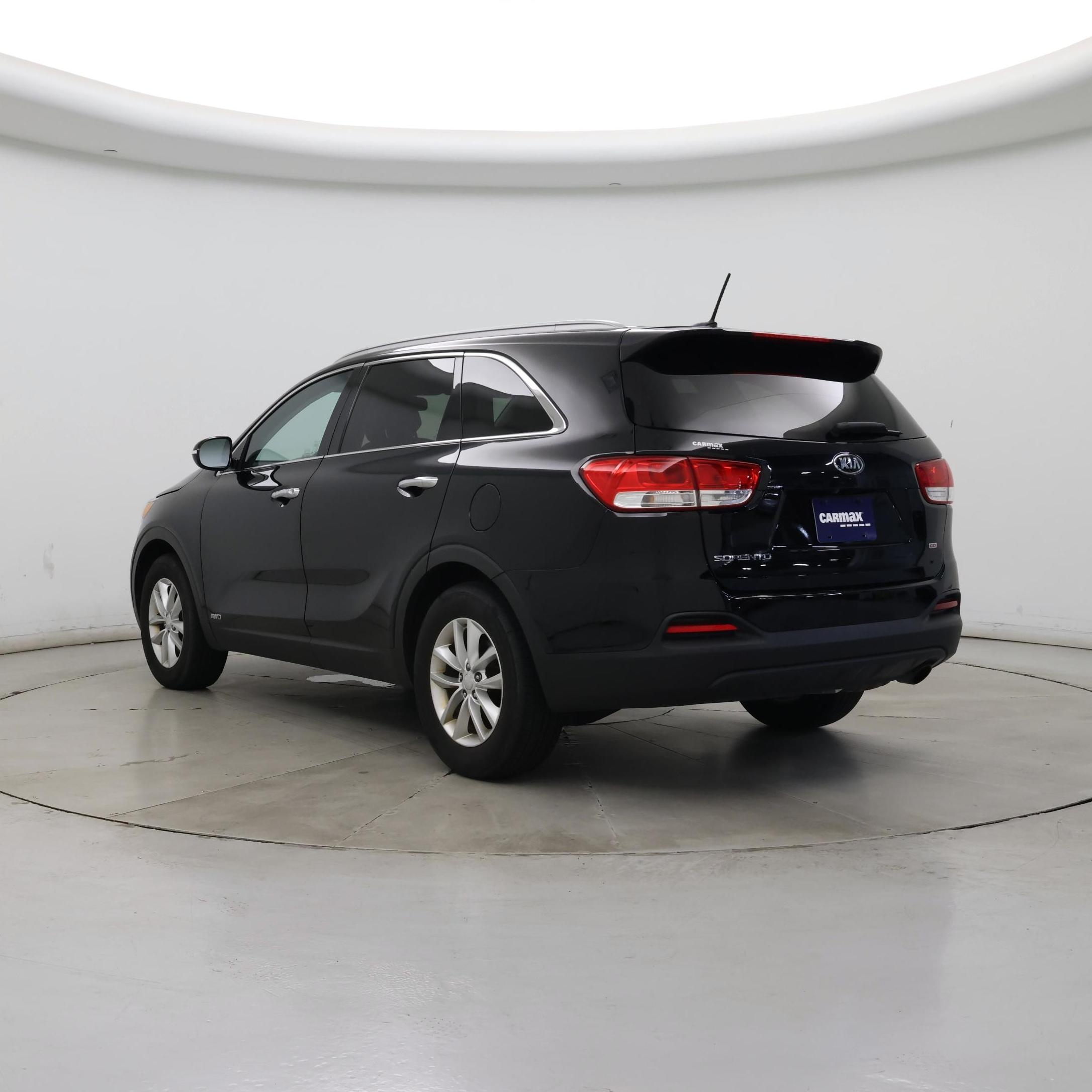Thumbnail: 2017 Kia Sorento - 2