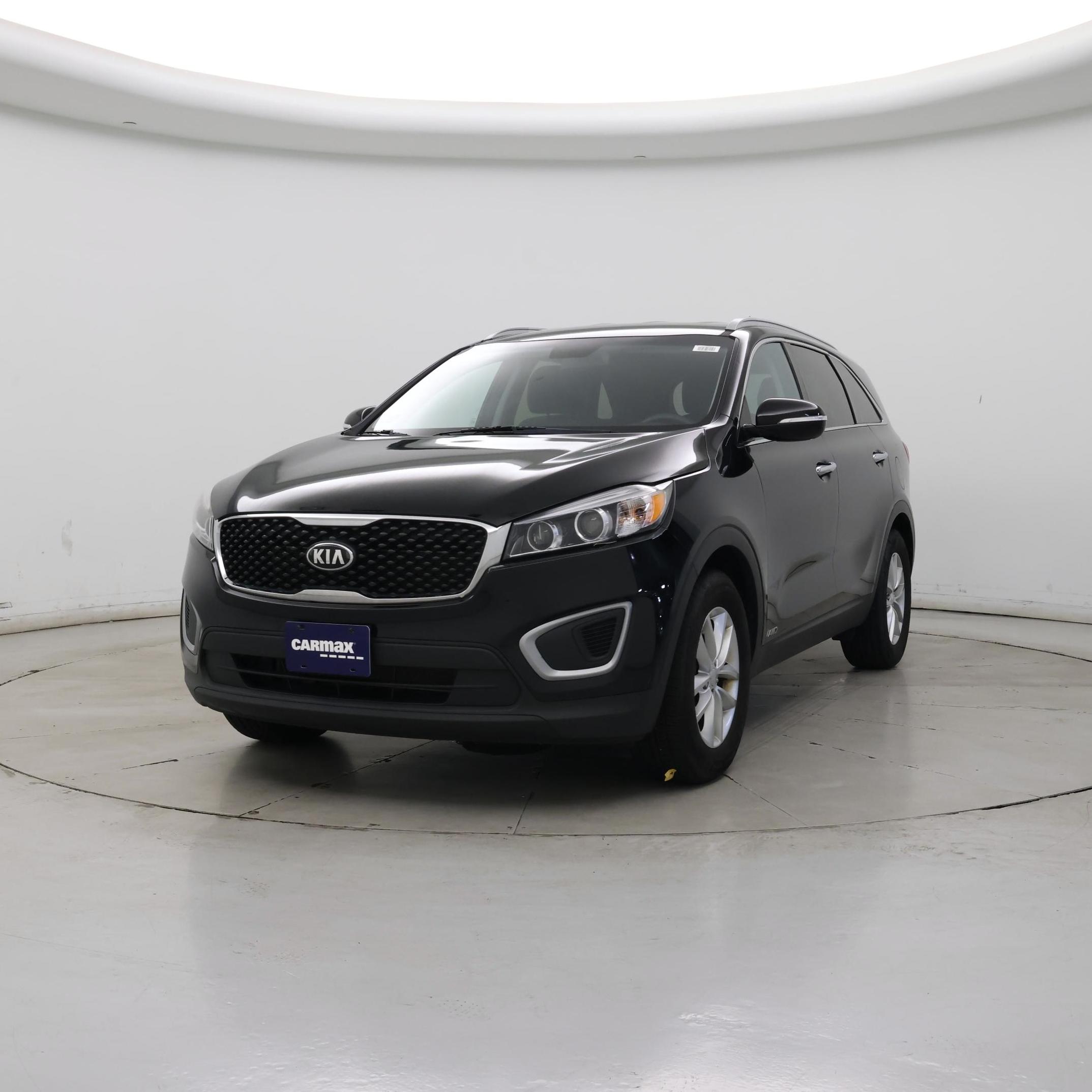 Thumbnail: 2017 Kia Sorento - 4