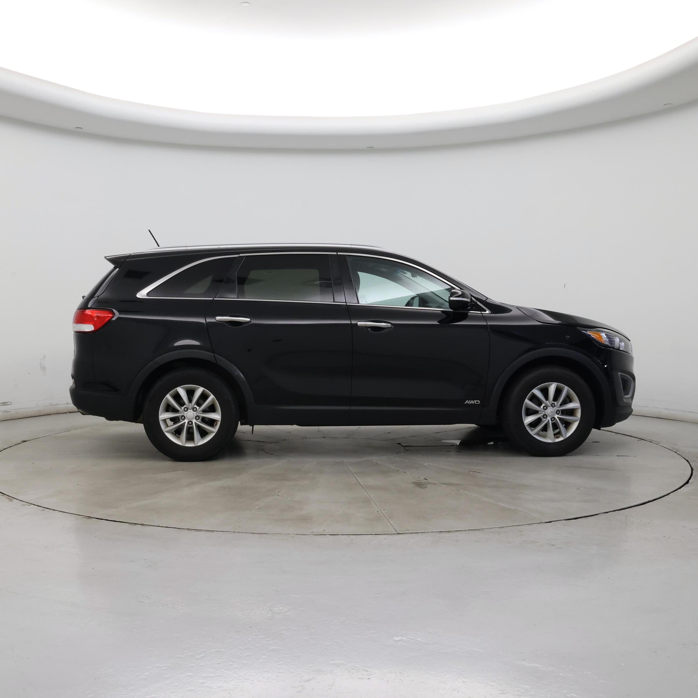 Thumbnail: 2017 Kia Sorento - 7