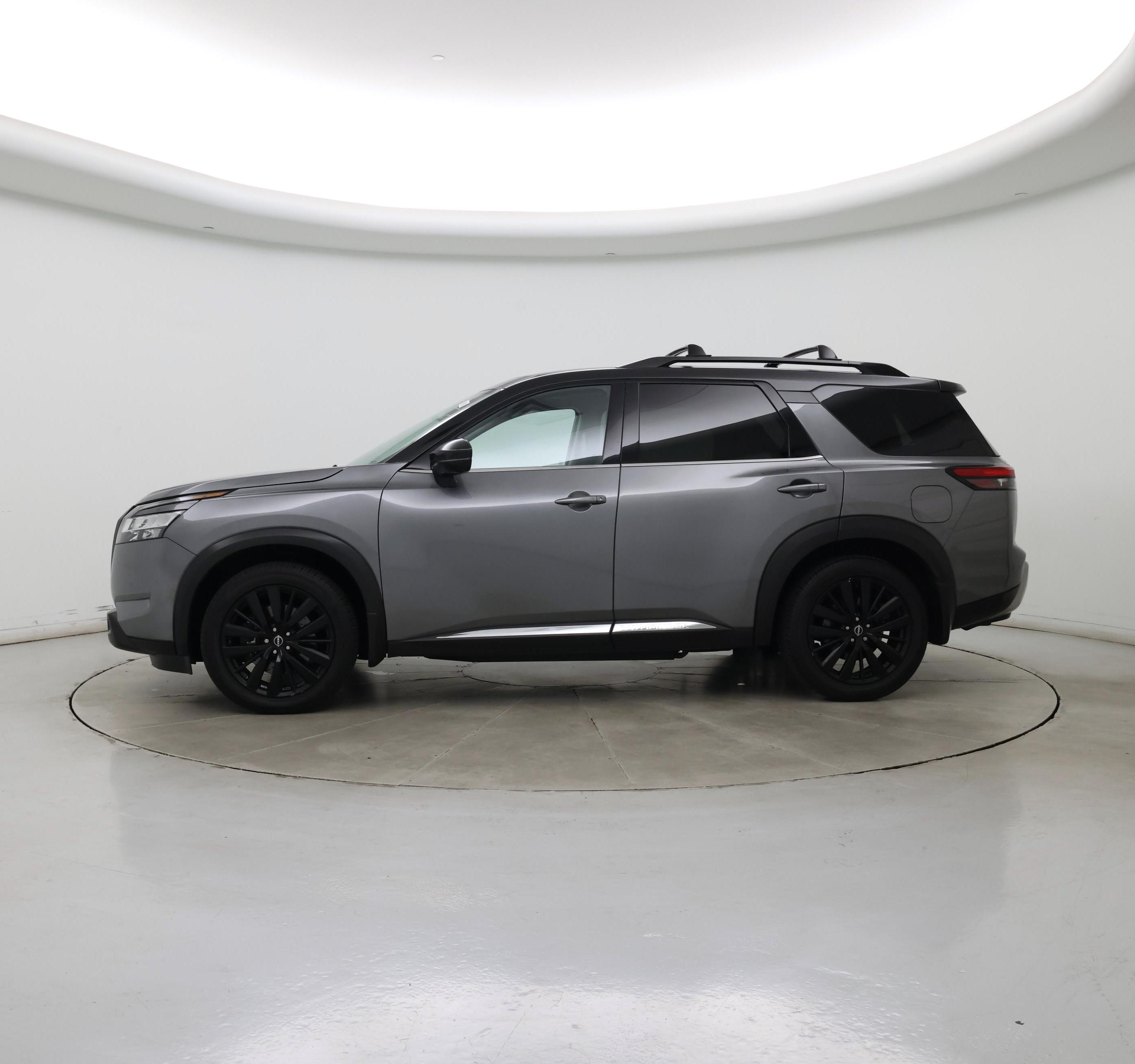 Thumbnail: 2022 Nissan Pathfinder - 3