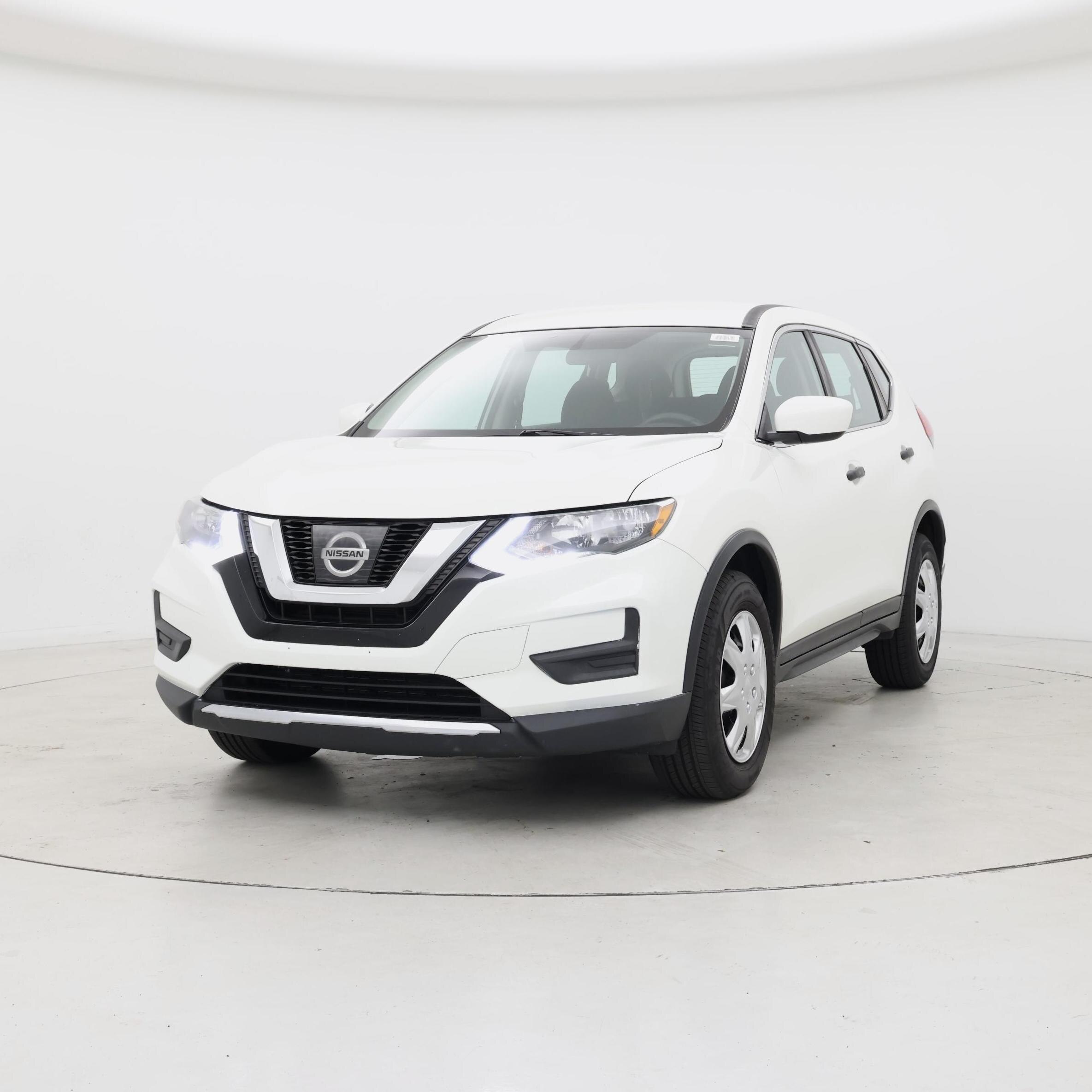 Thumbnail: 2017 Nissan Rogue - 4