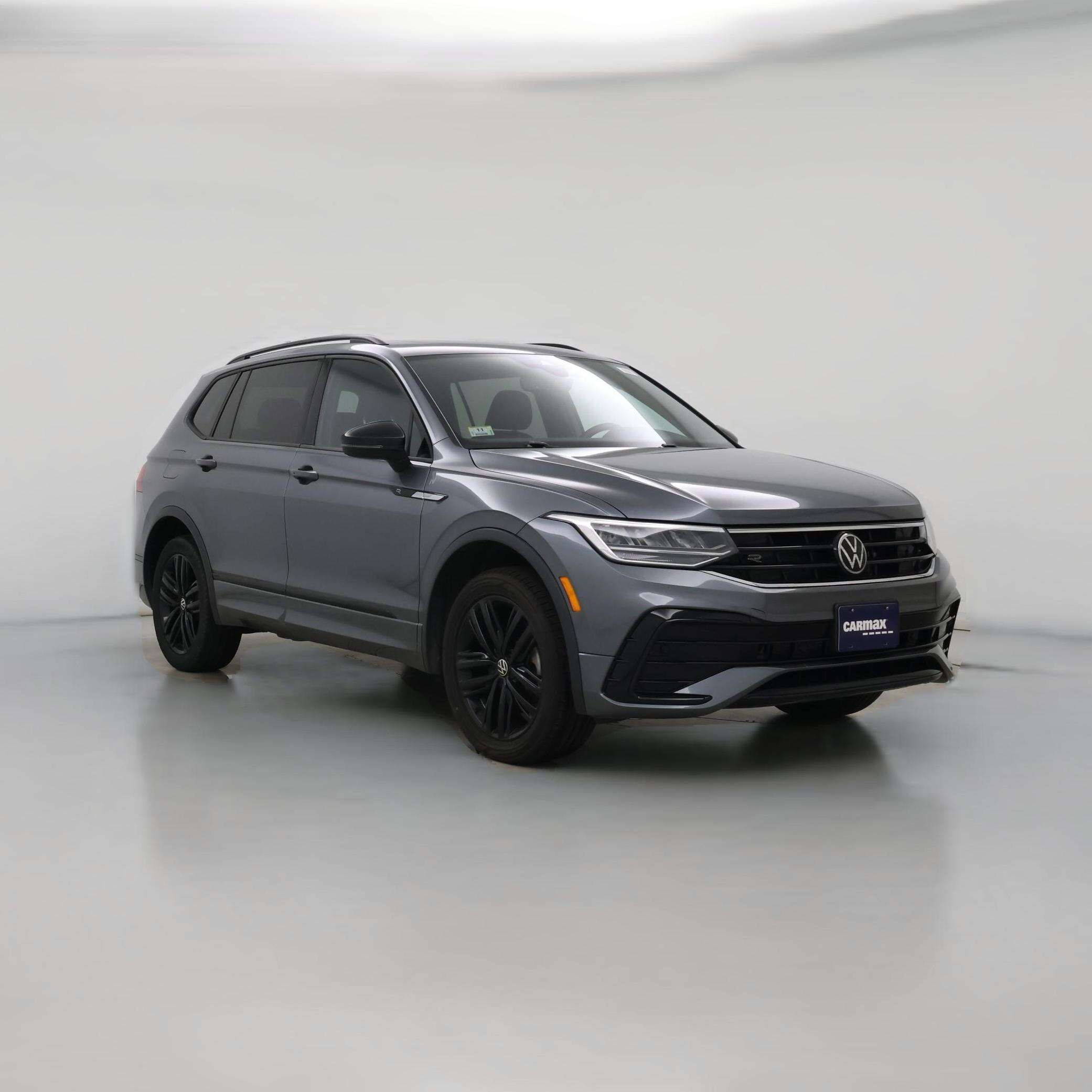 Thumbnail: 2022 Volkswagen Tiguan - 1