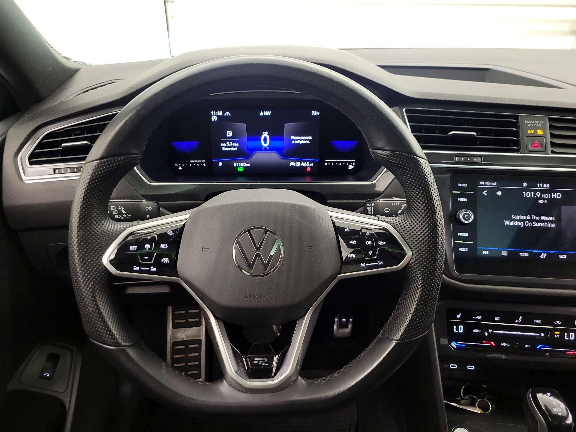 Thumbnail: 2022 Volkswagen Tiguan - 10