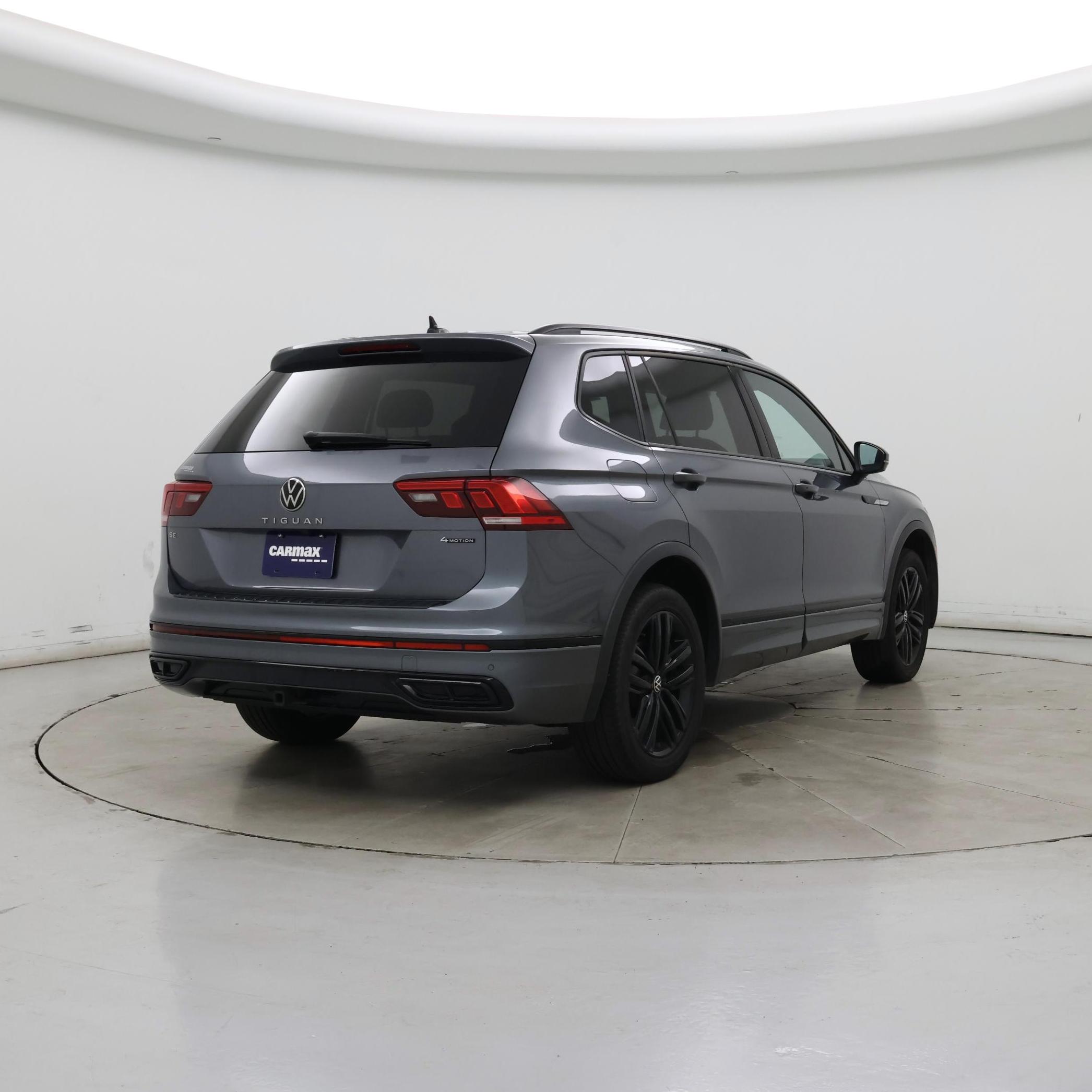 Thumbnail: 2022 Volkswagen Tiguan - 8