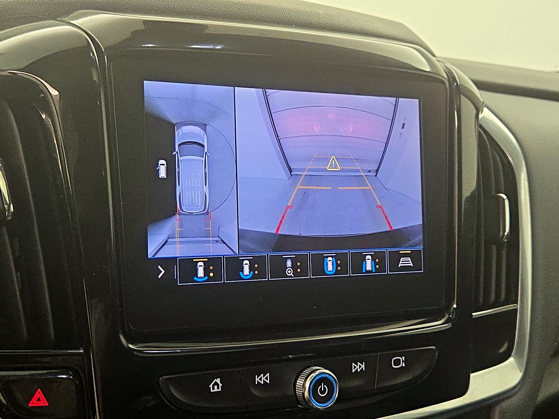 Thumbnail: 2020 Chevrolet Traverse - 15