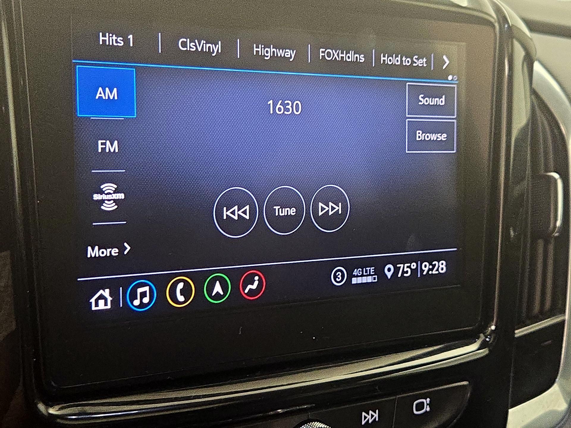Thumbnail: 2020 Chevrolet Traverse - 16