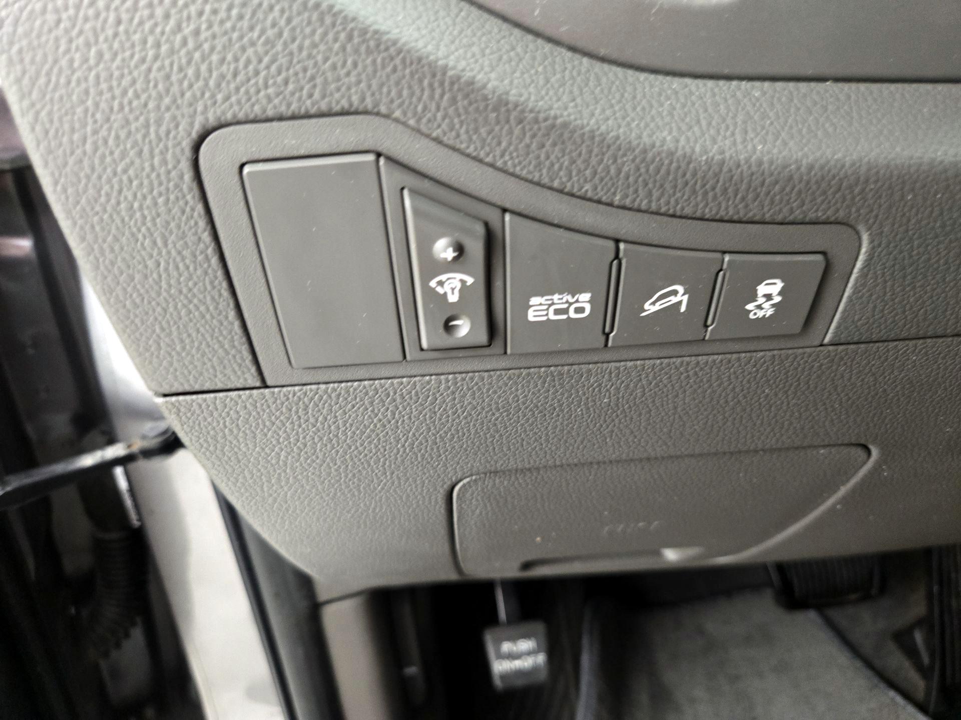 Thumbnail: 2016 Kia Sportage - 13