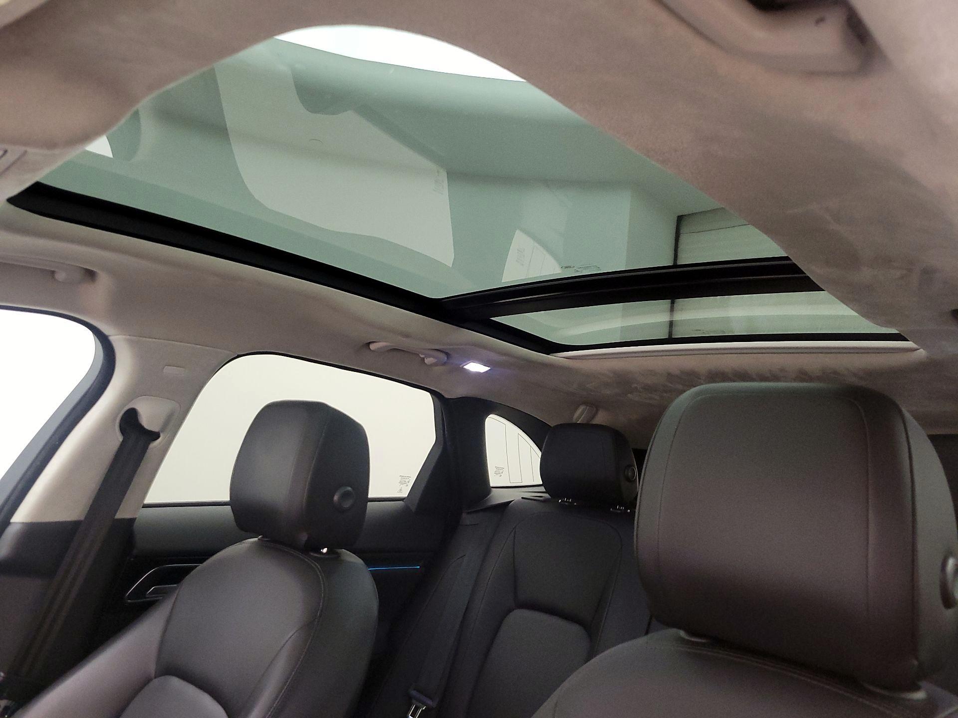 Thumbnail: 2020 Jaguar F-Pace - 20